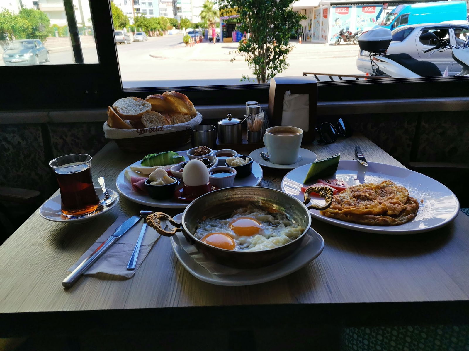 Köşedeki Fırın Cafe