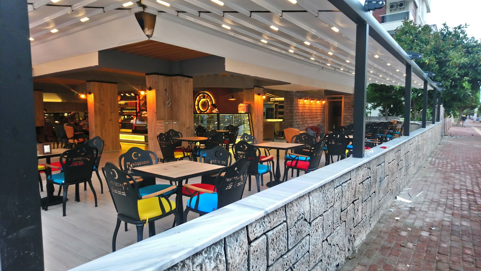 Köşedeki Fırın Cafe