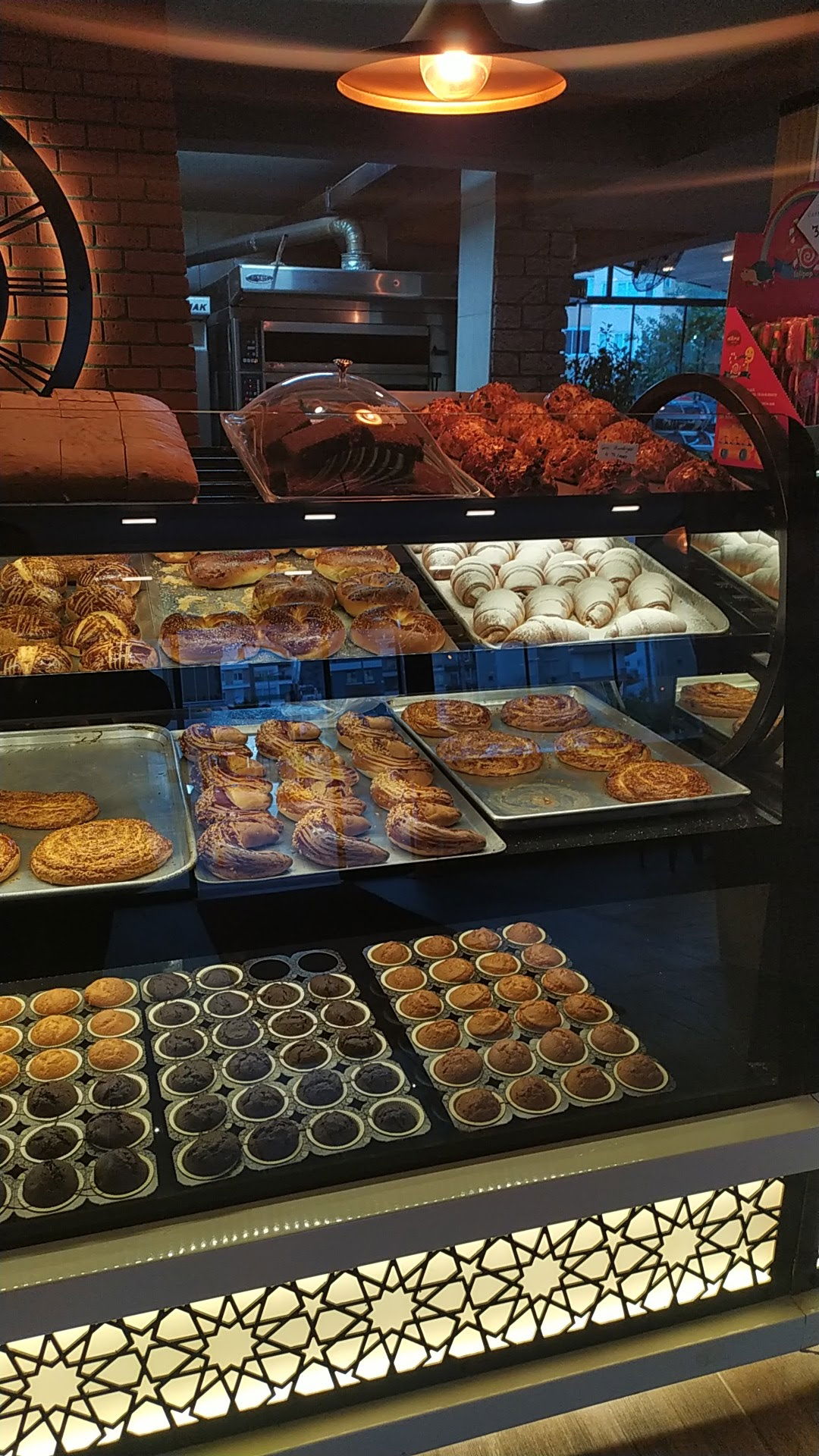 Köşedeki Fırın Cafe