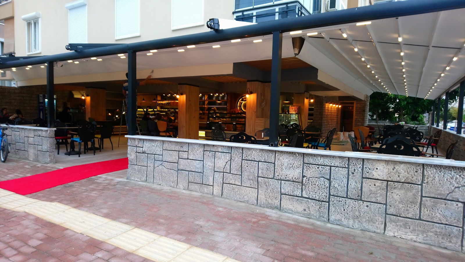 Köşedeki Fırın Cafe