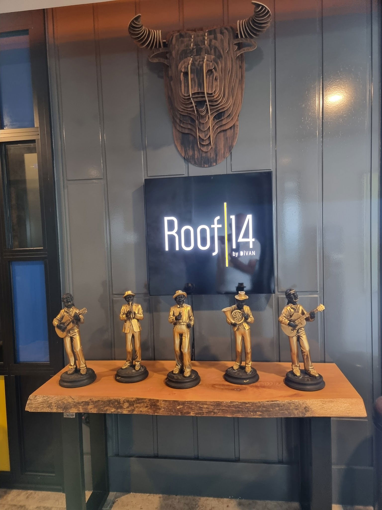 Roof | 14 By Di̇van