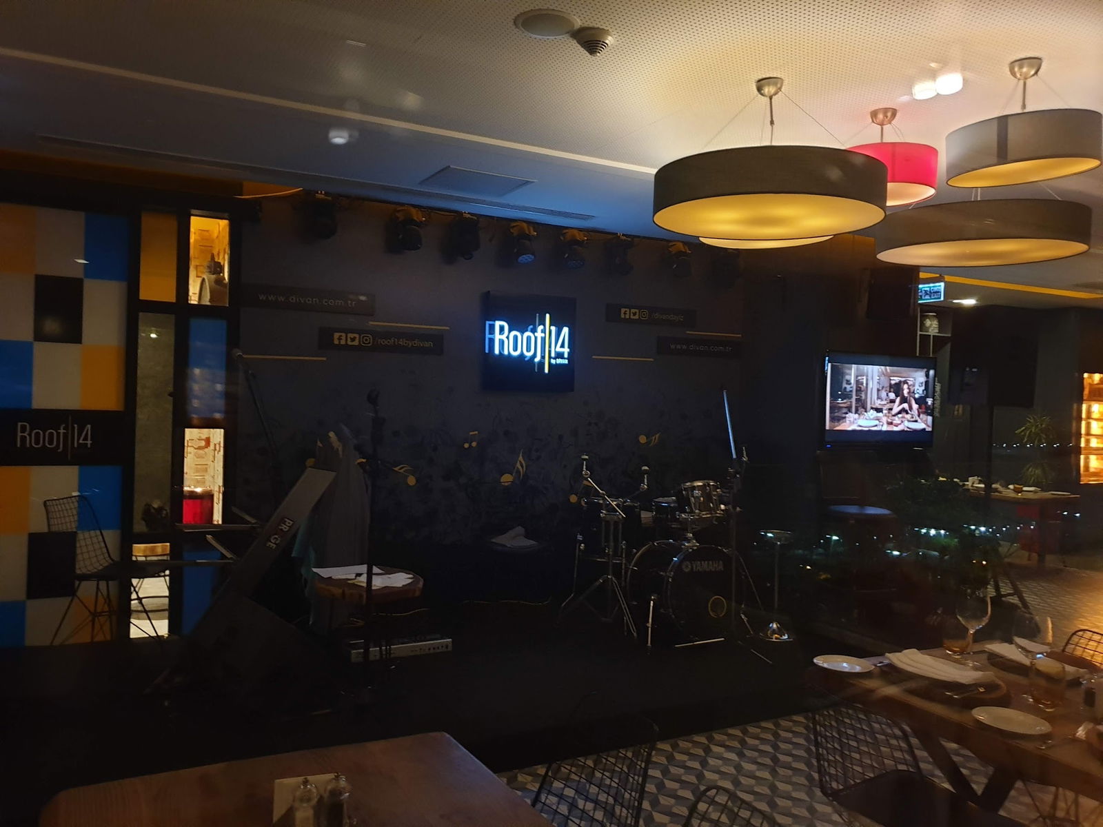 Roof | 14 By Di̇van