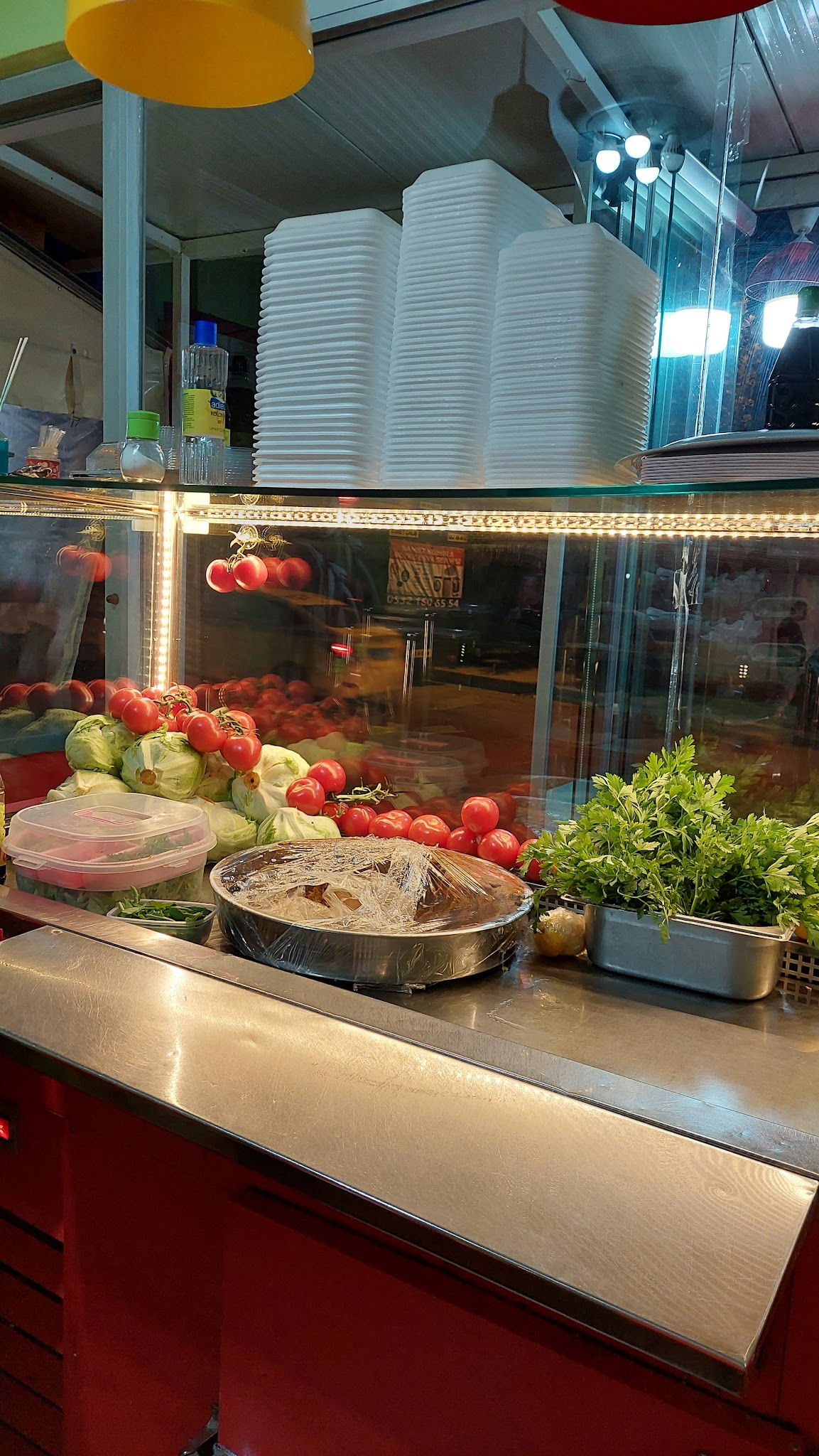 Oses Çiğköfte Kartal Adnankahveci Cadesi