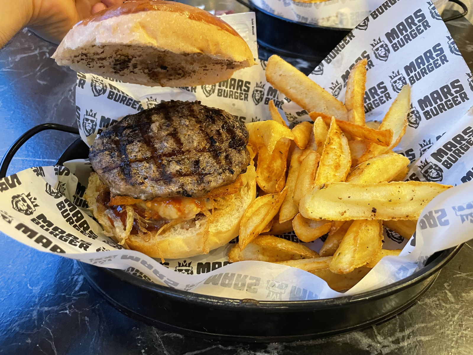 Mars Burger & Makarna