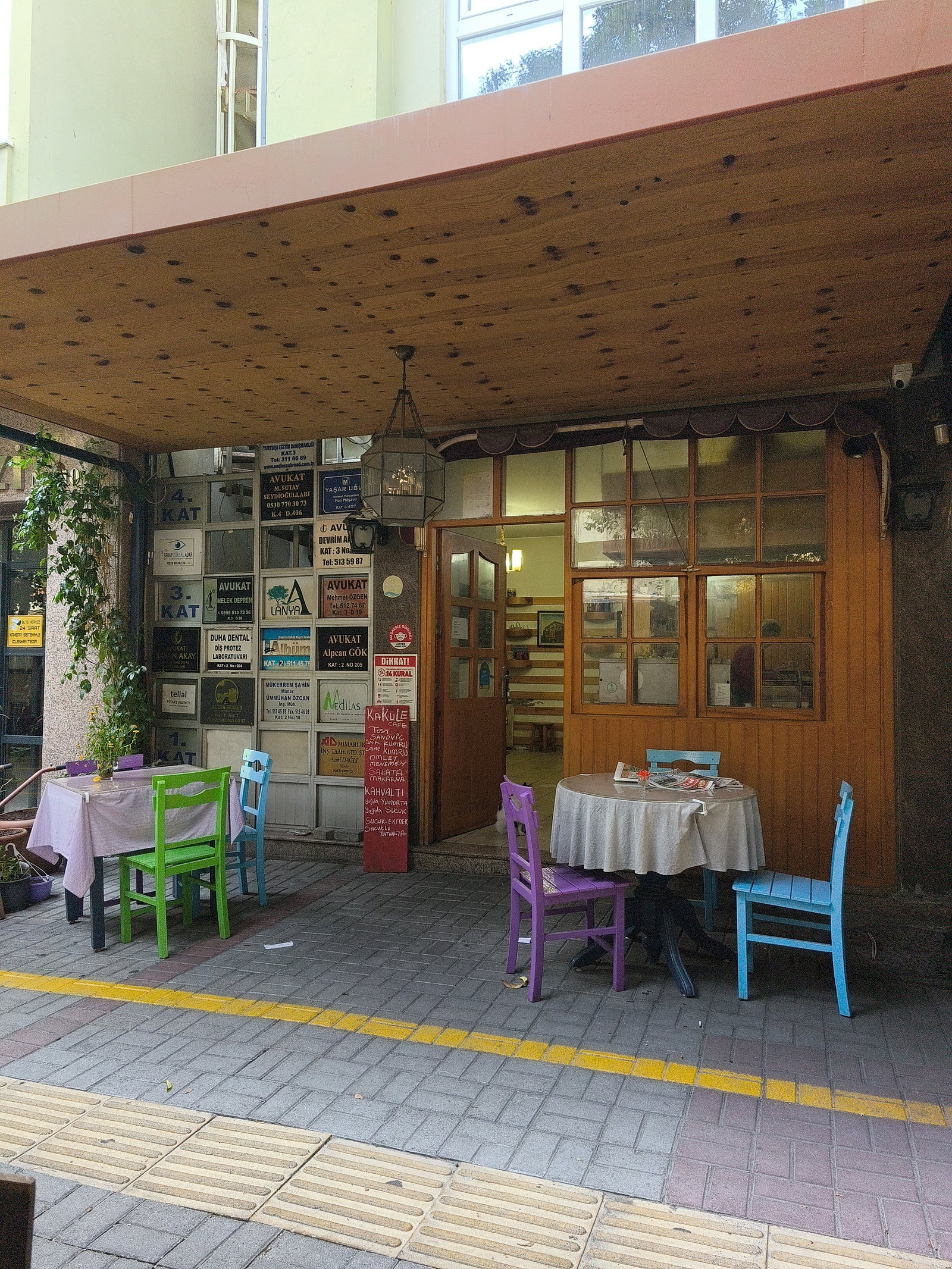 Kakule Vitamin Cafe