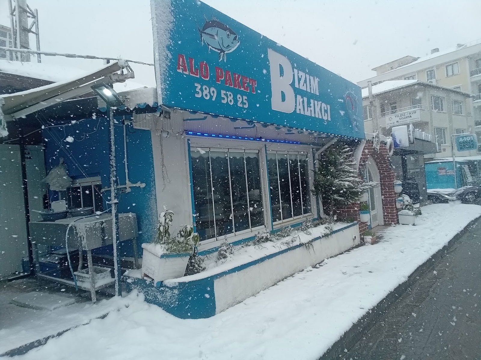 Bi̇zi̇m Balikçi Restaurant