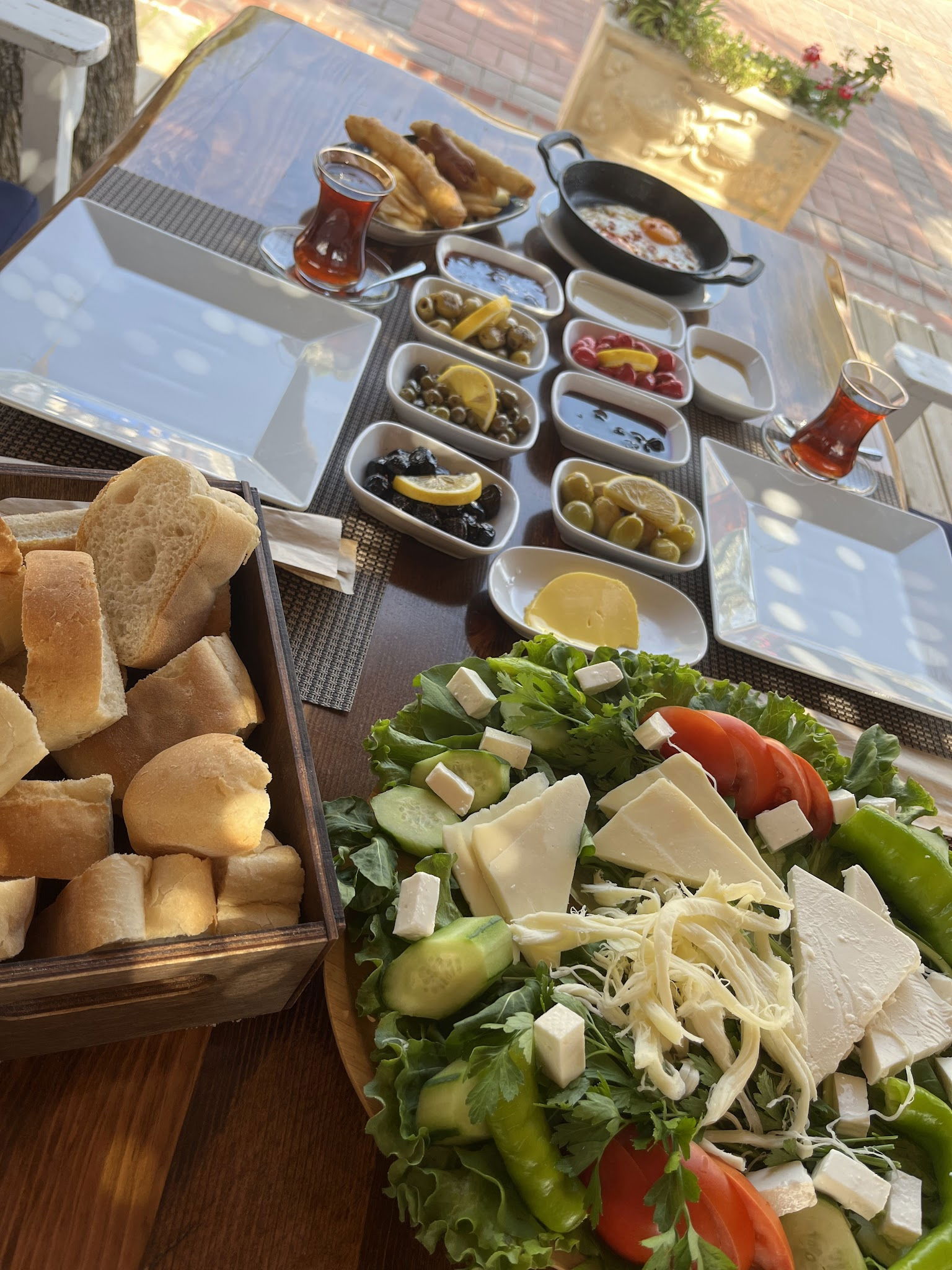 Deniz Beach Restaurant & Bar