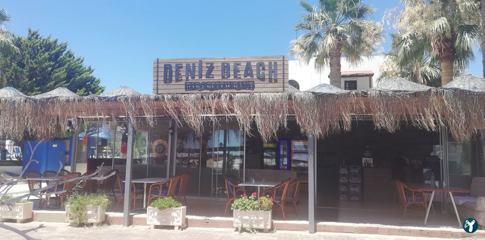 Deniz Beach Restaurant & Bar