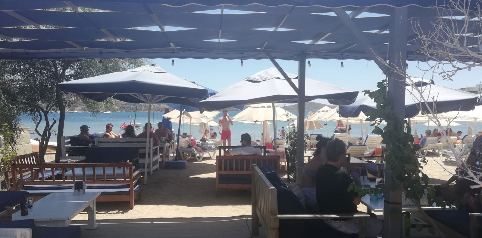Deniz Beach Restaurant & Bar