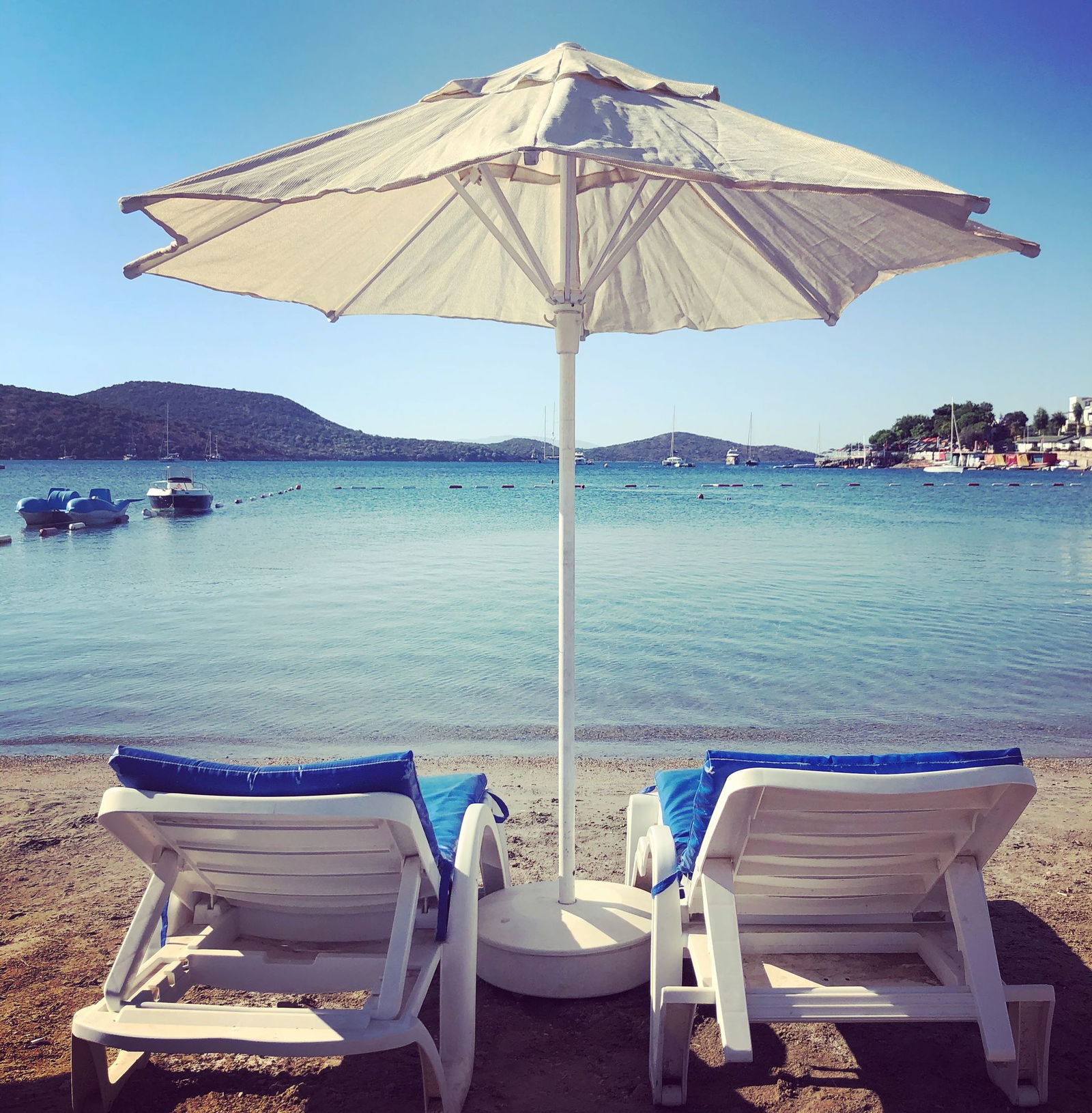 Deniz Beach Restaurant & Bar