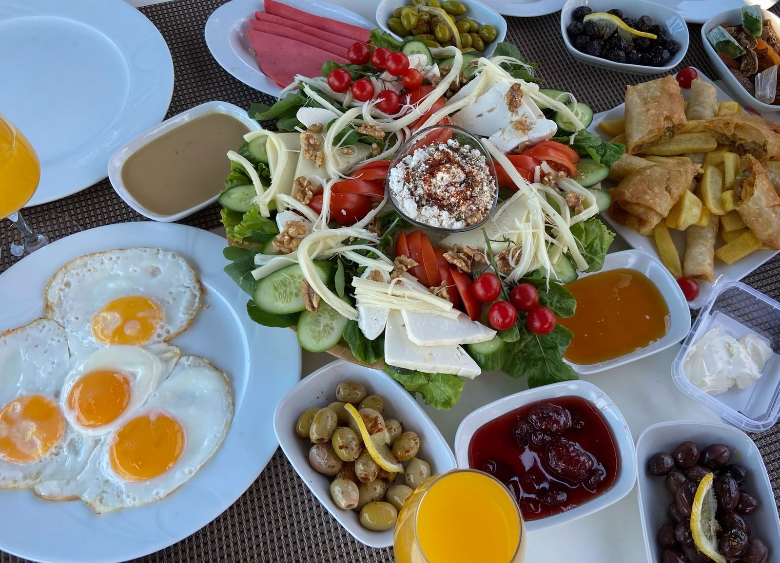 Deniz Beach Restaurant & Bar