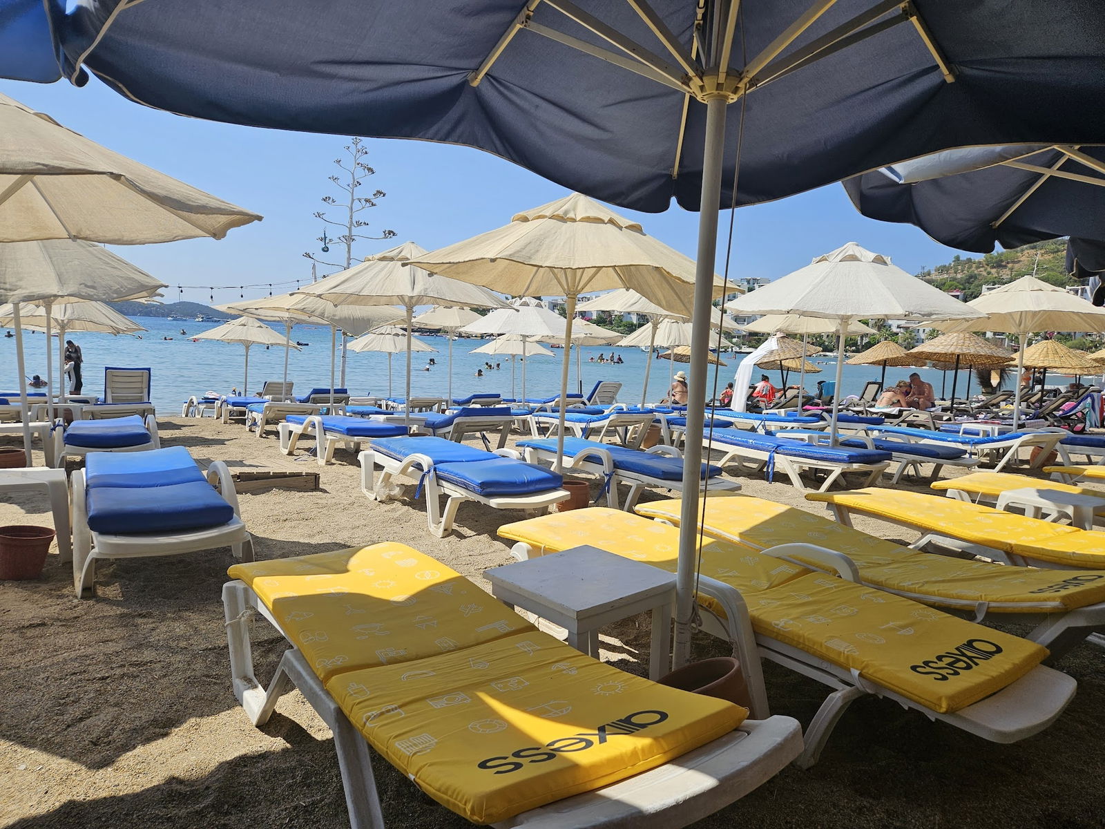 Deniz Beach Restaurant & Bar