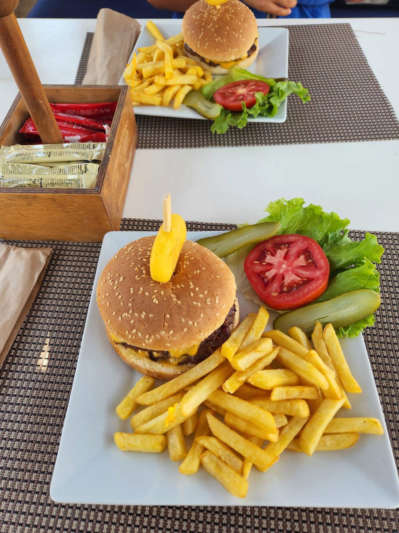 Deniz Beach Restaurant & Bar