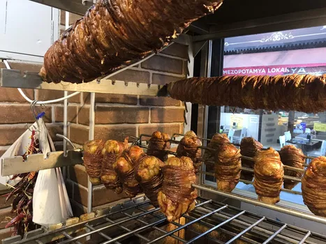 Bornova Çarşı Kokoreç resimleri