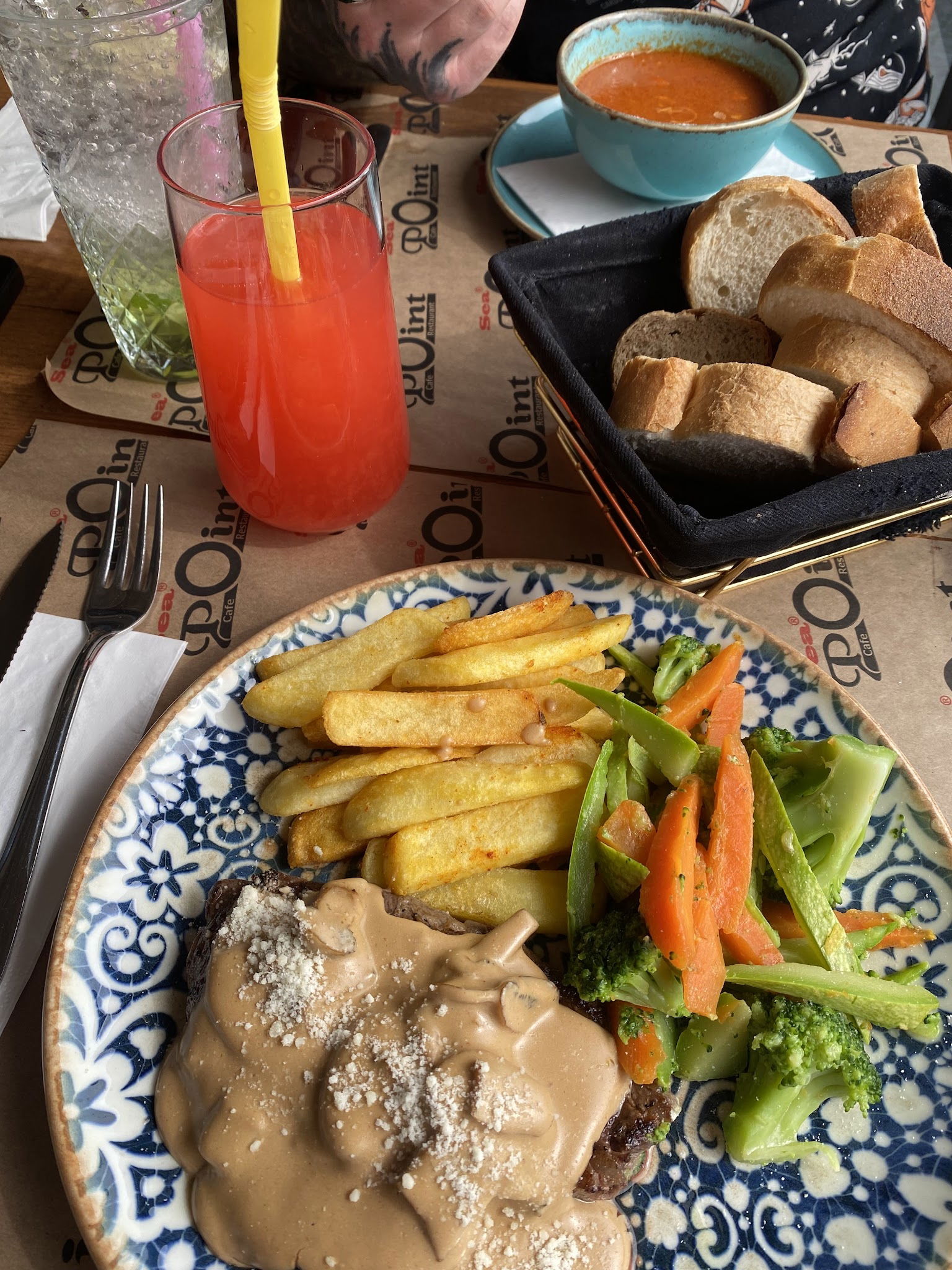 Seapoint Cafe & Restaurant