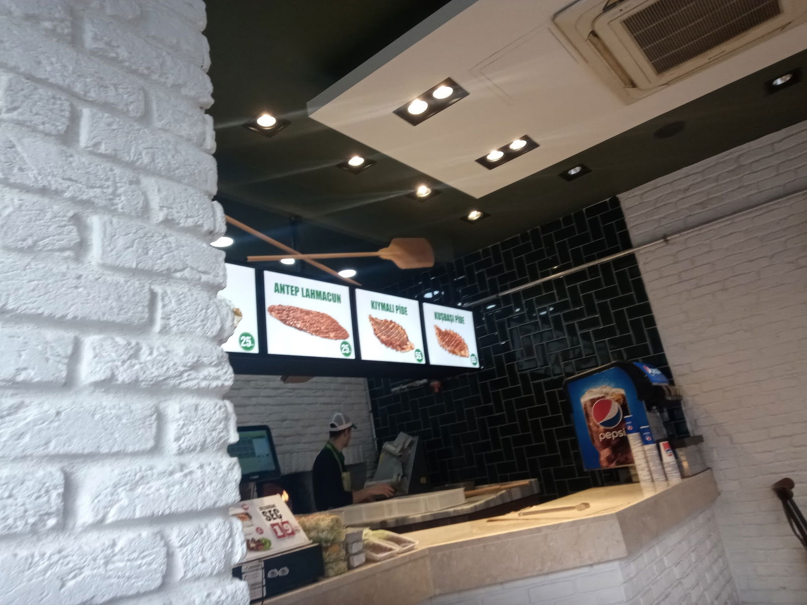 Zeytinburnu Hacıoğlu Lahmacun