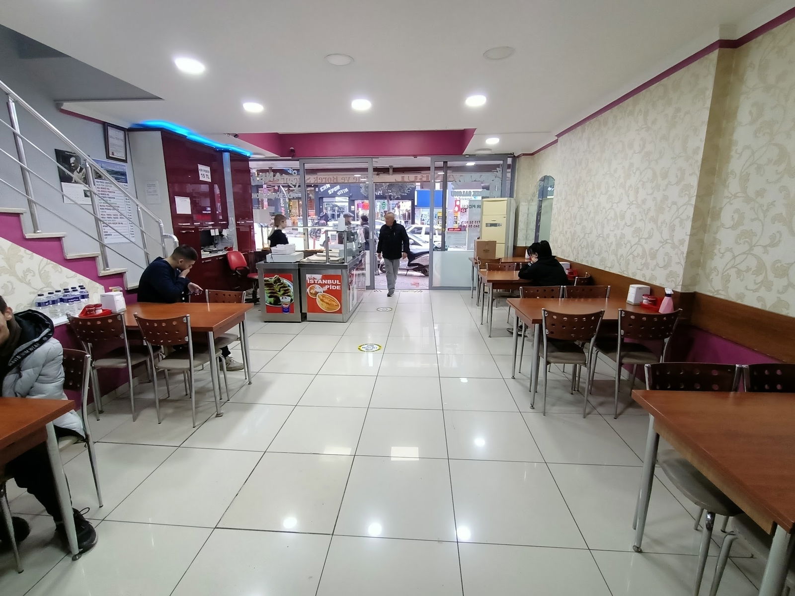 Istanbul Pide Ve Börek Salonu