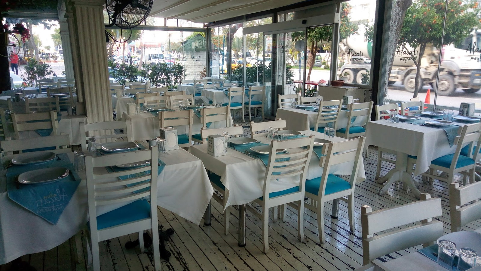Alaçatı Meyhanesi-Adana Restoran Meyhane