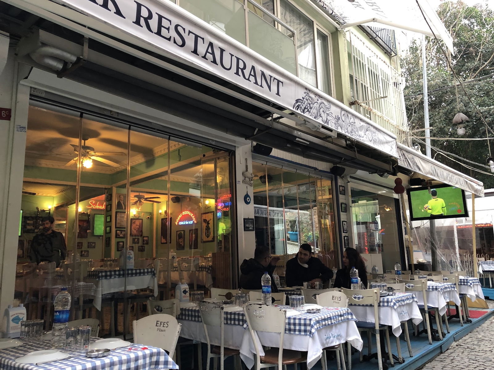 Sokak Restaurant Cengizin Yeri