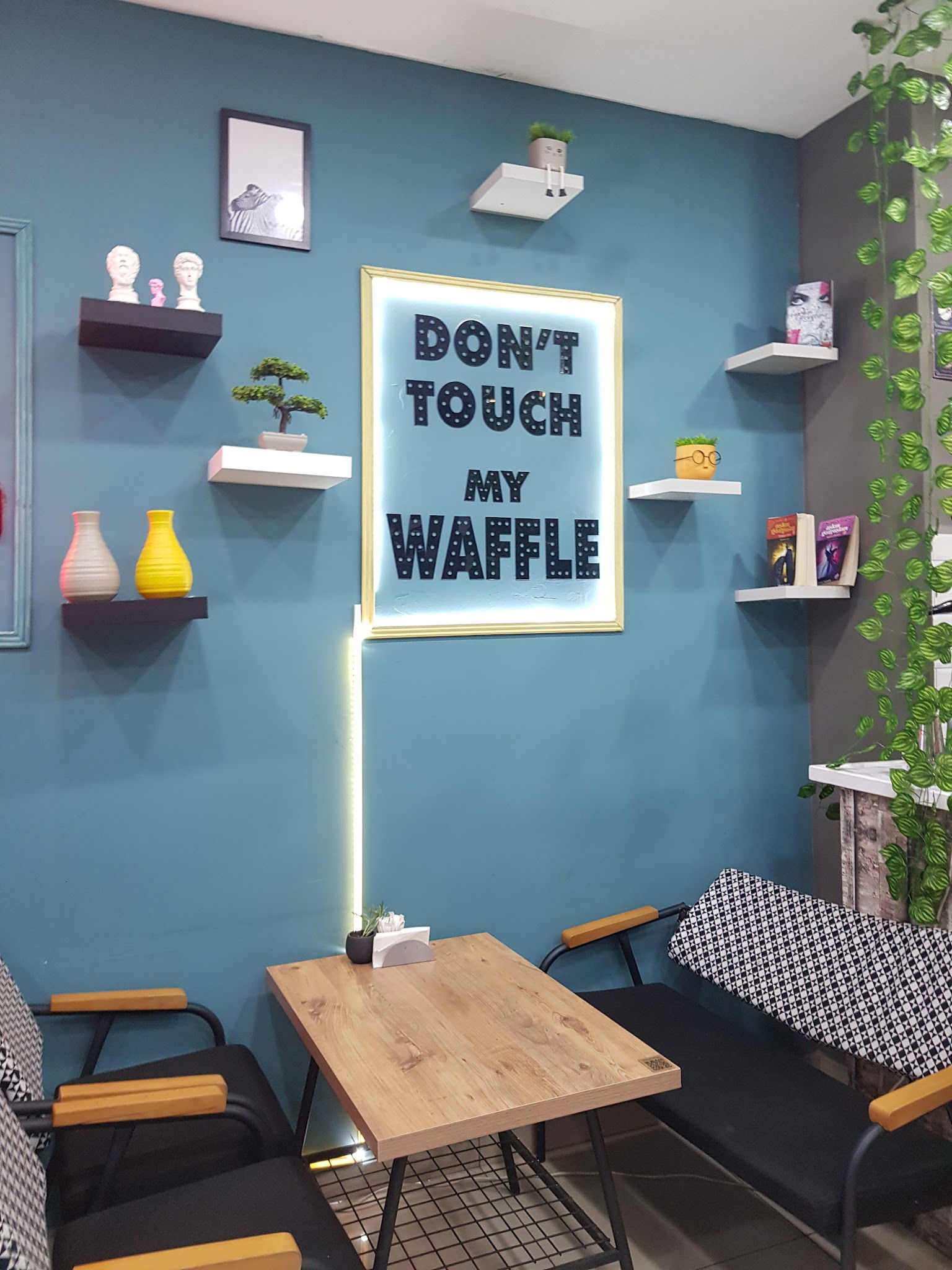 Waffle Cafe & Bistro