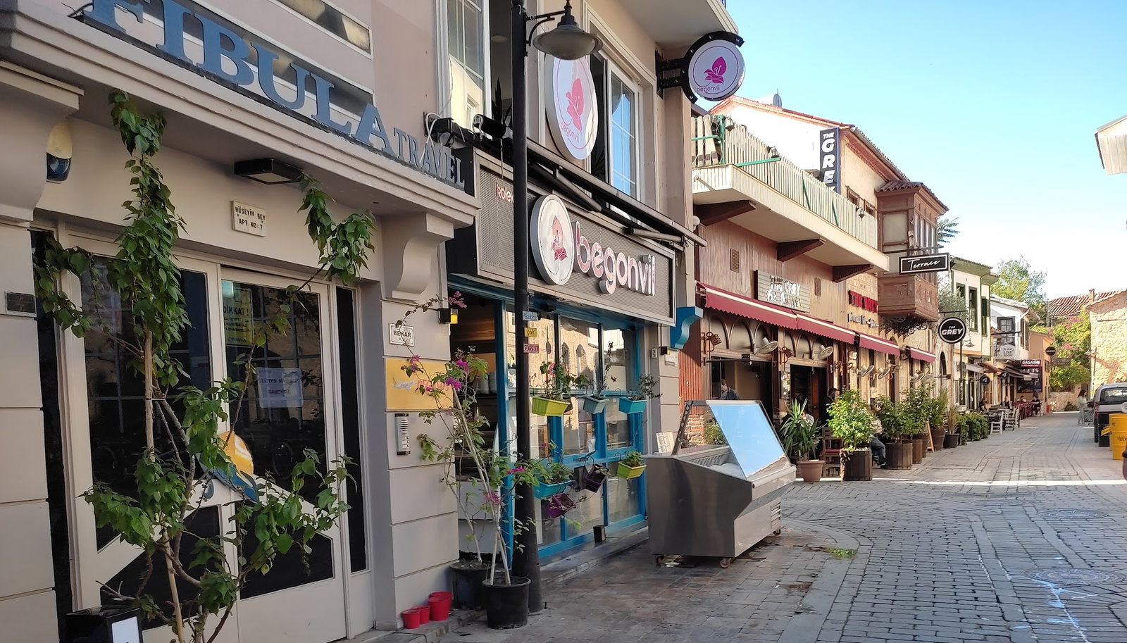 Begonvil Kaleiçi