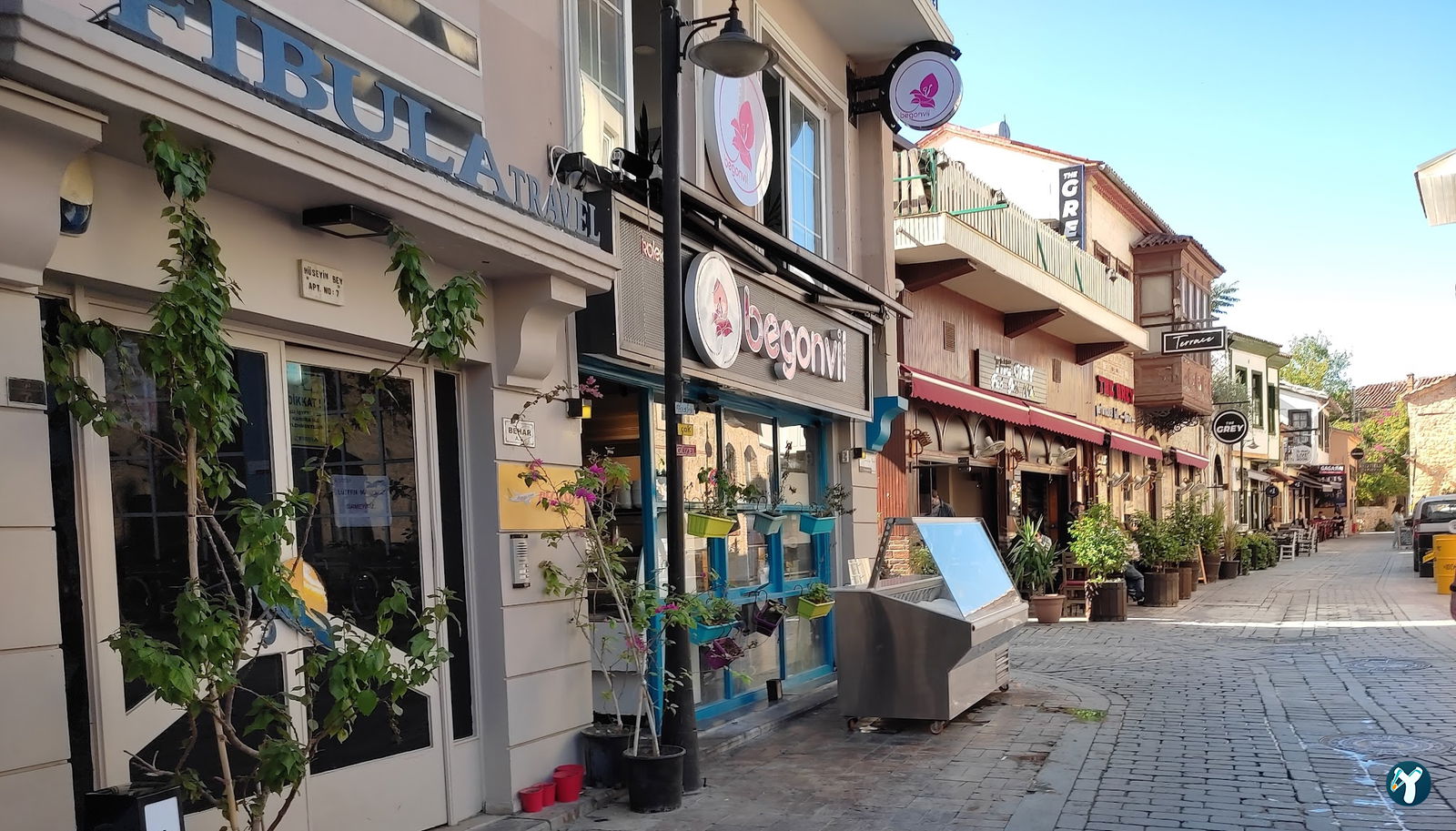 Begonvil Kaleiçi