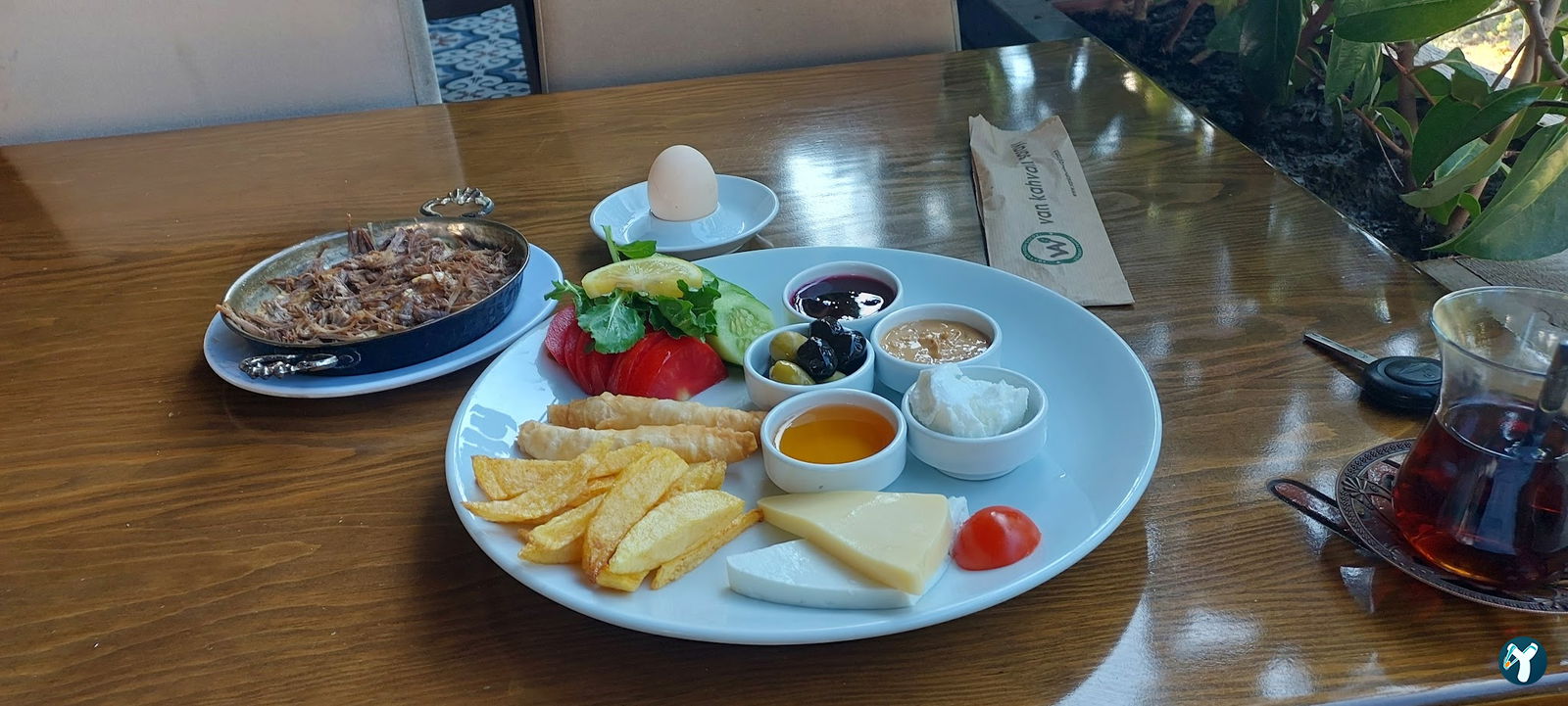 Van Konağı