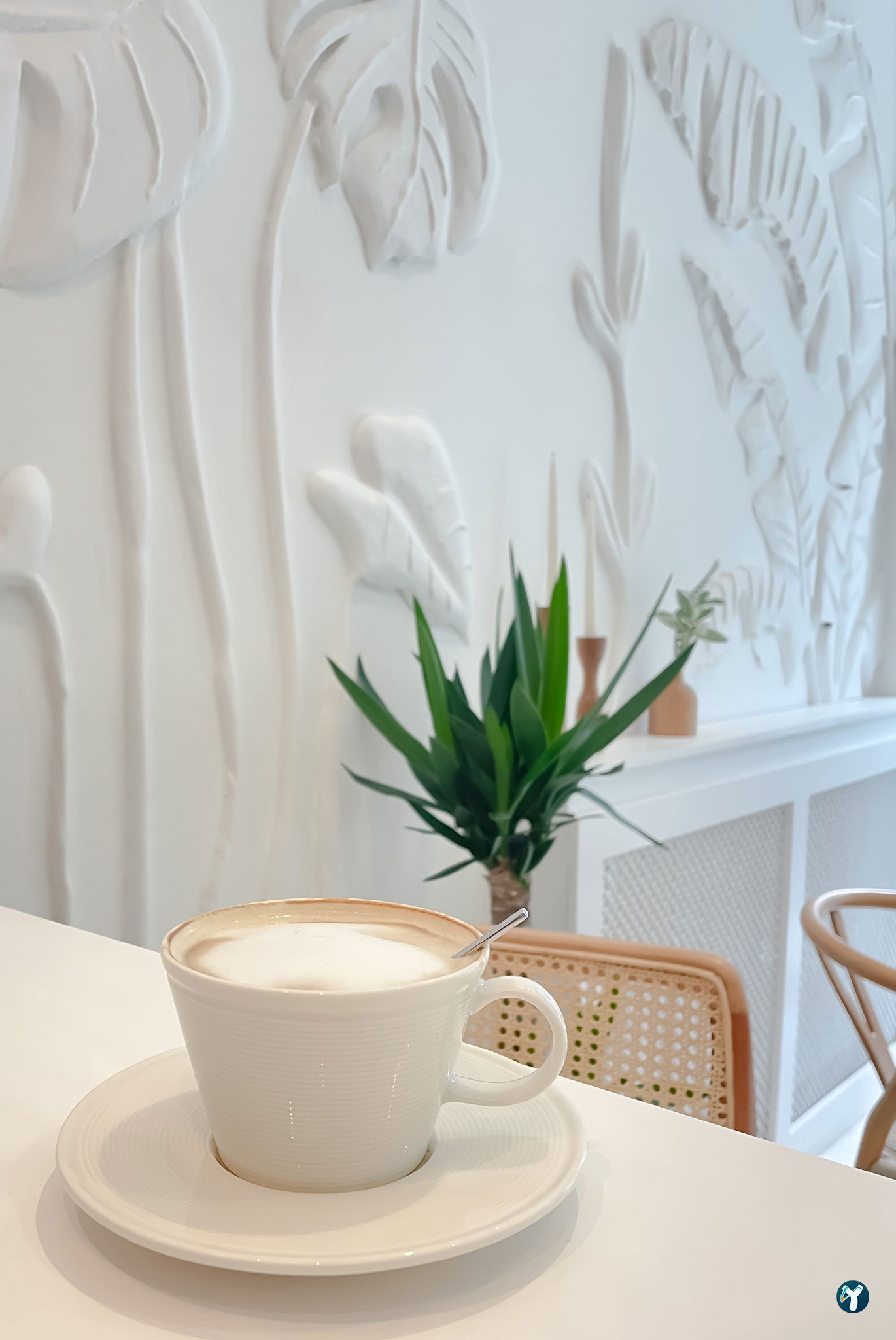 Leni Artisan Cafe
