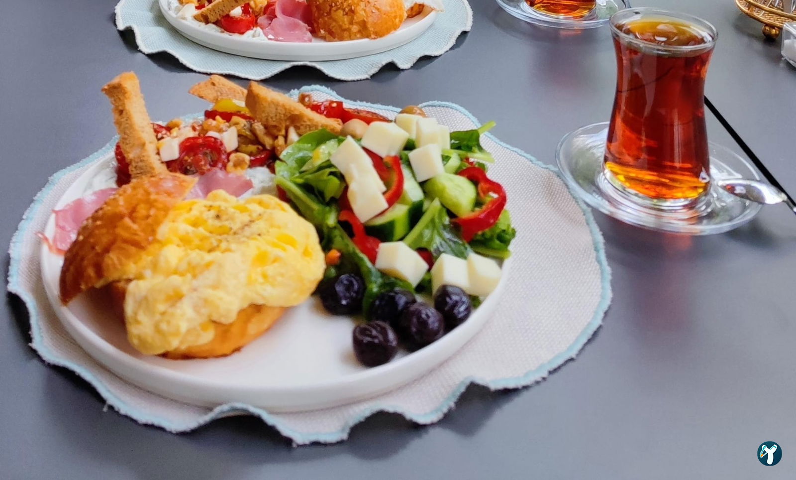 Leni Artisan Cafe