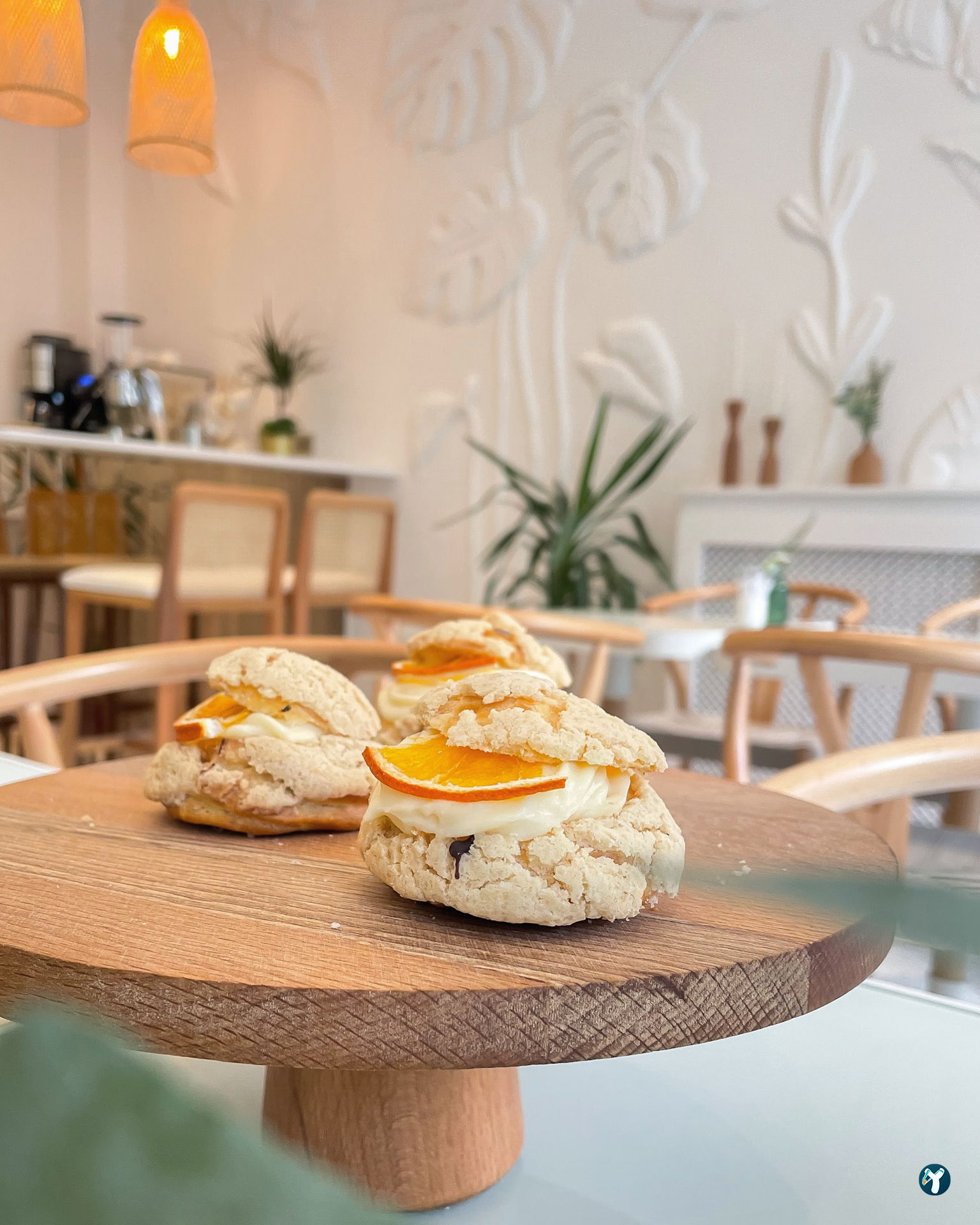 Leni Artisan Cafe