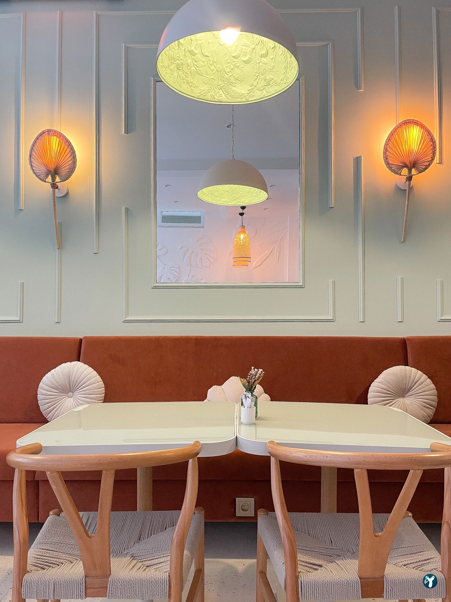Leni Artisan Cafe