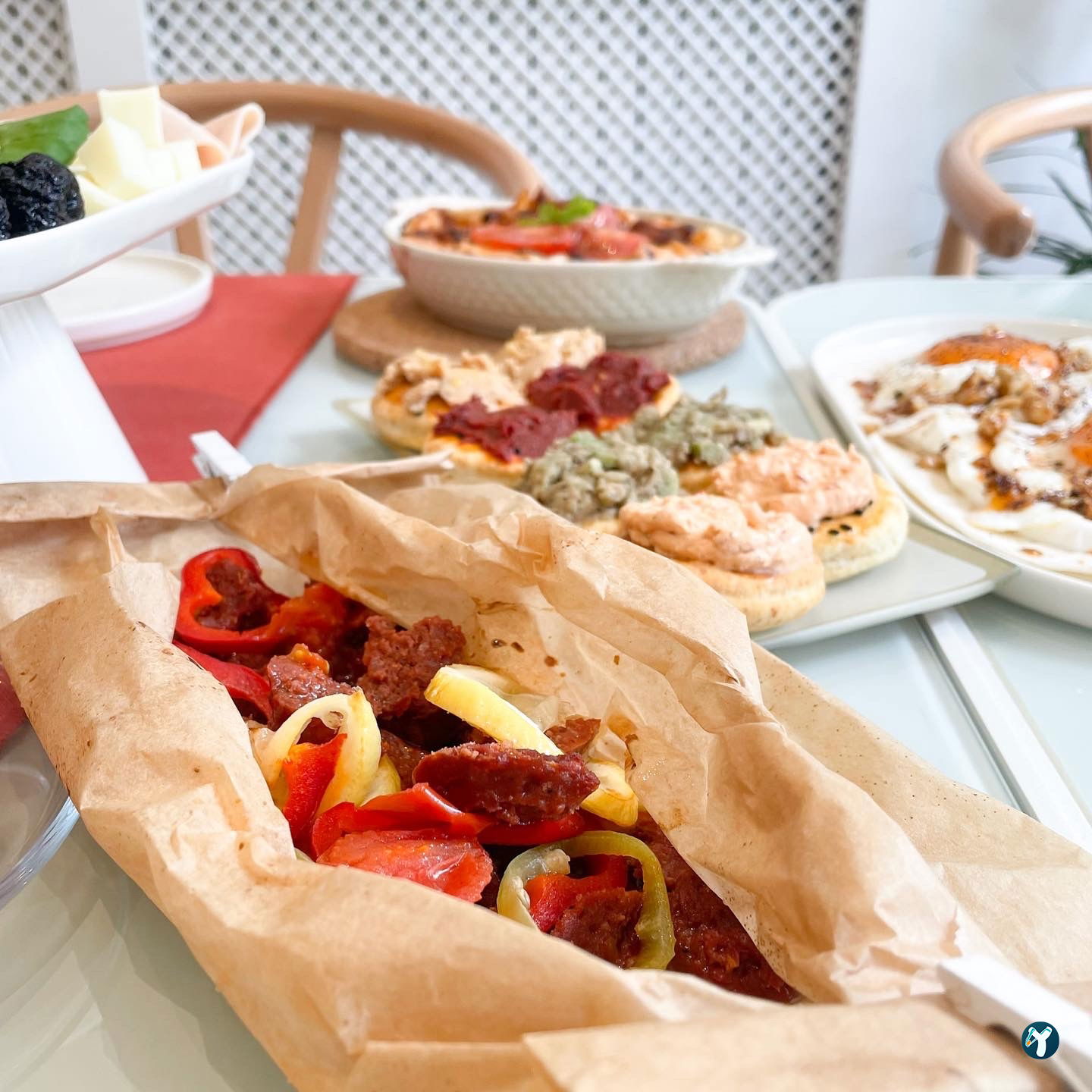 Leni Artisan Cafe