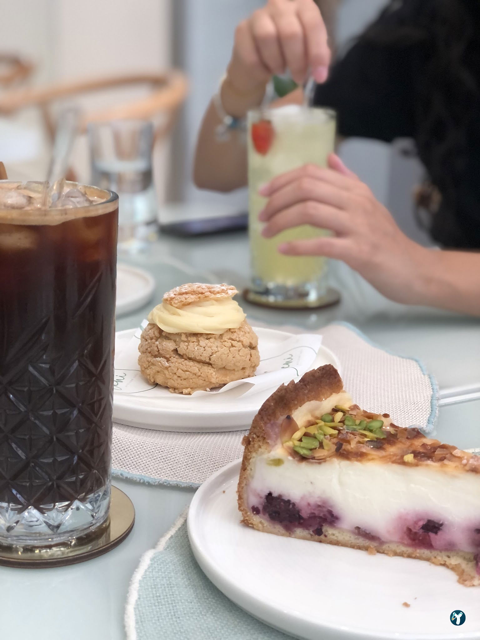 Leni Artisan Cafe