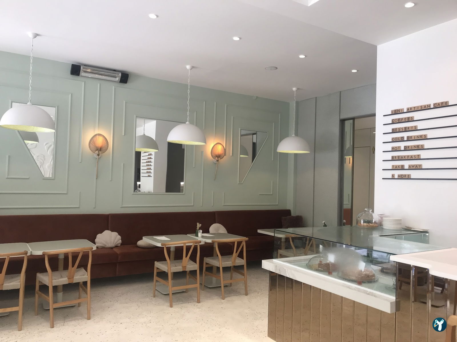 Leni Artisan Cafe