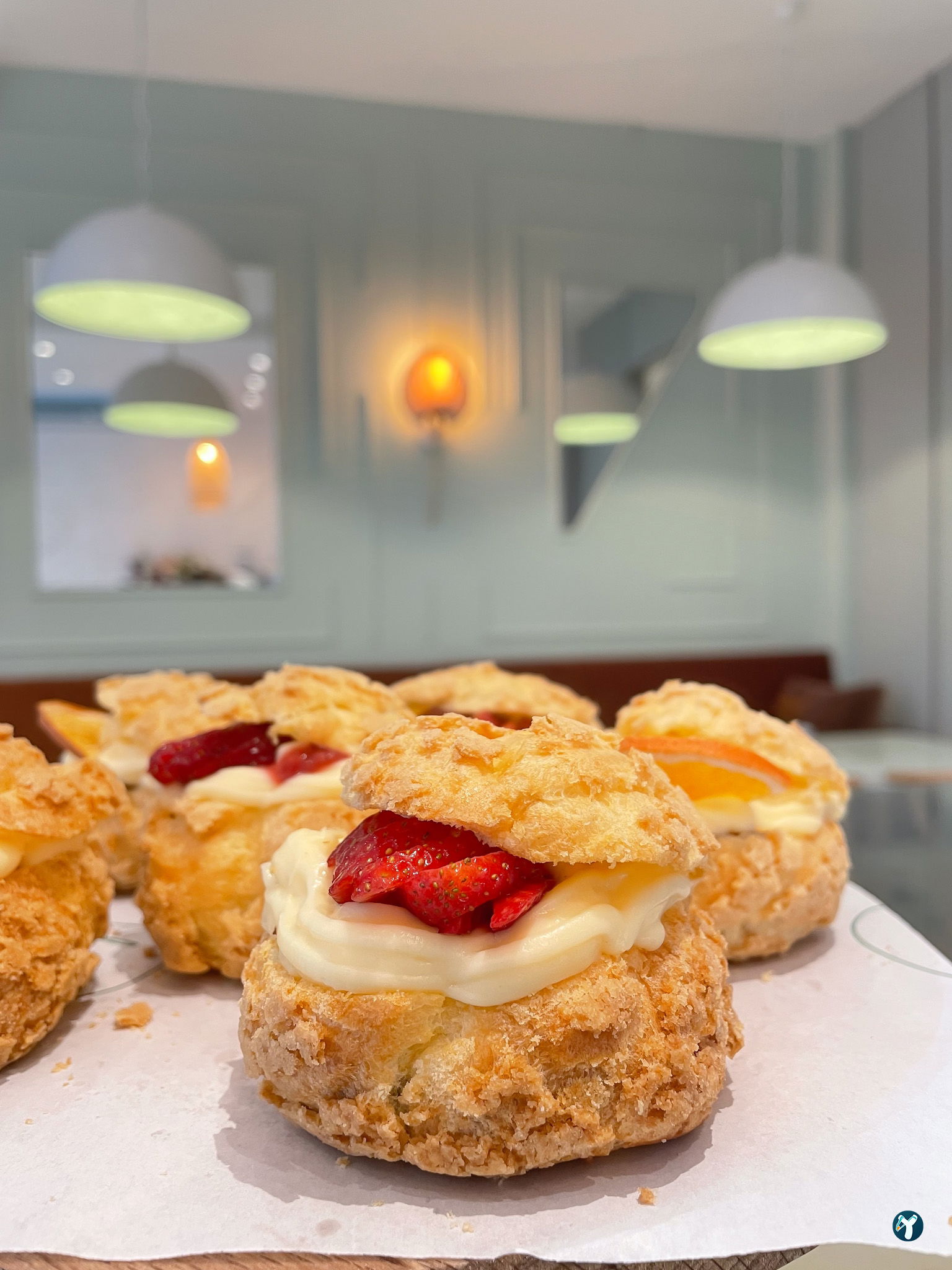 Leni Artisan Cafe