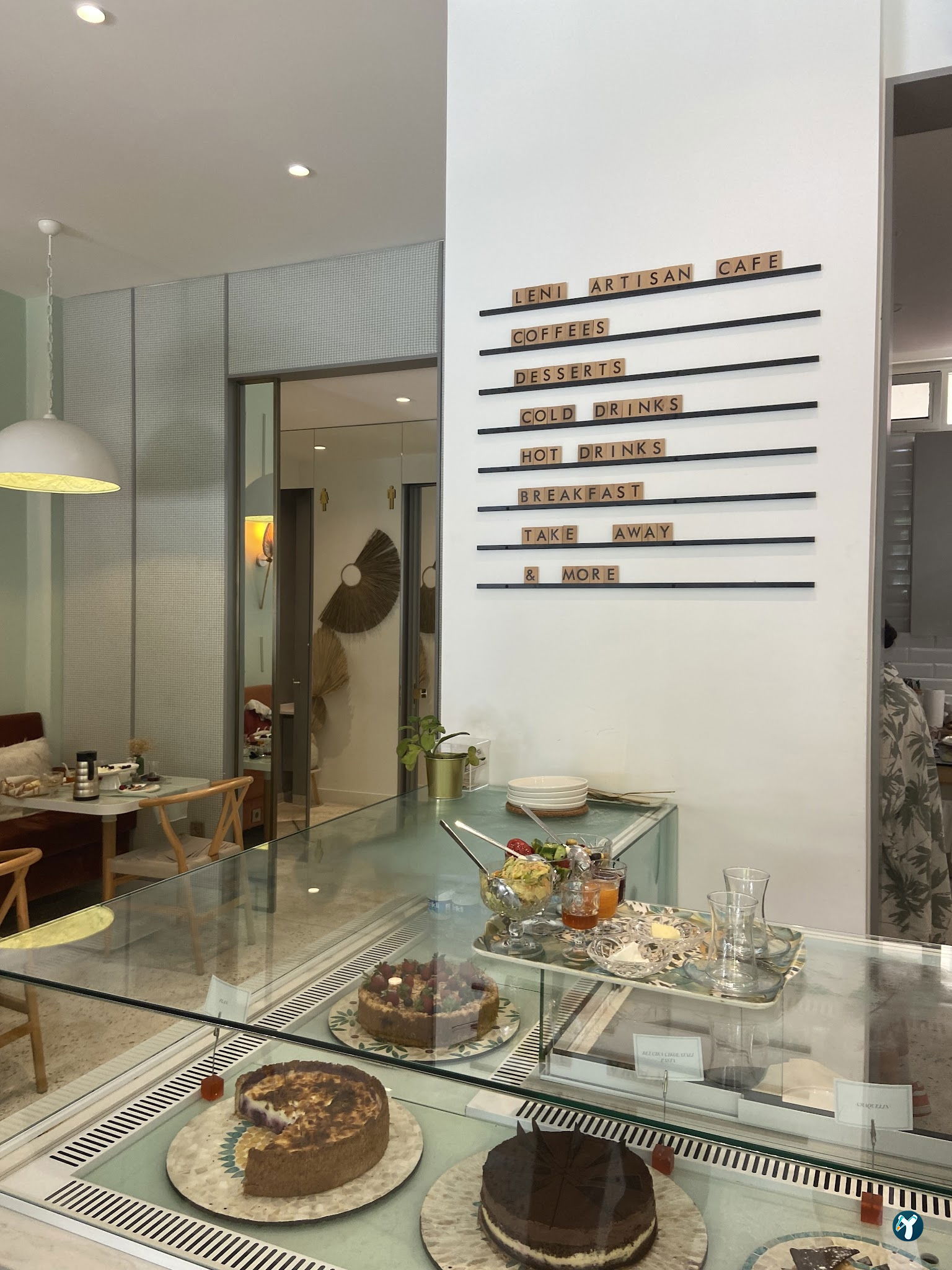 Leni Artisan Cafe