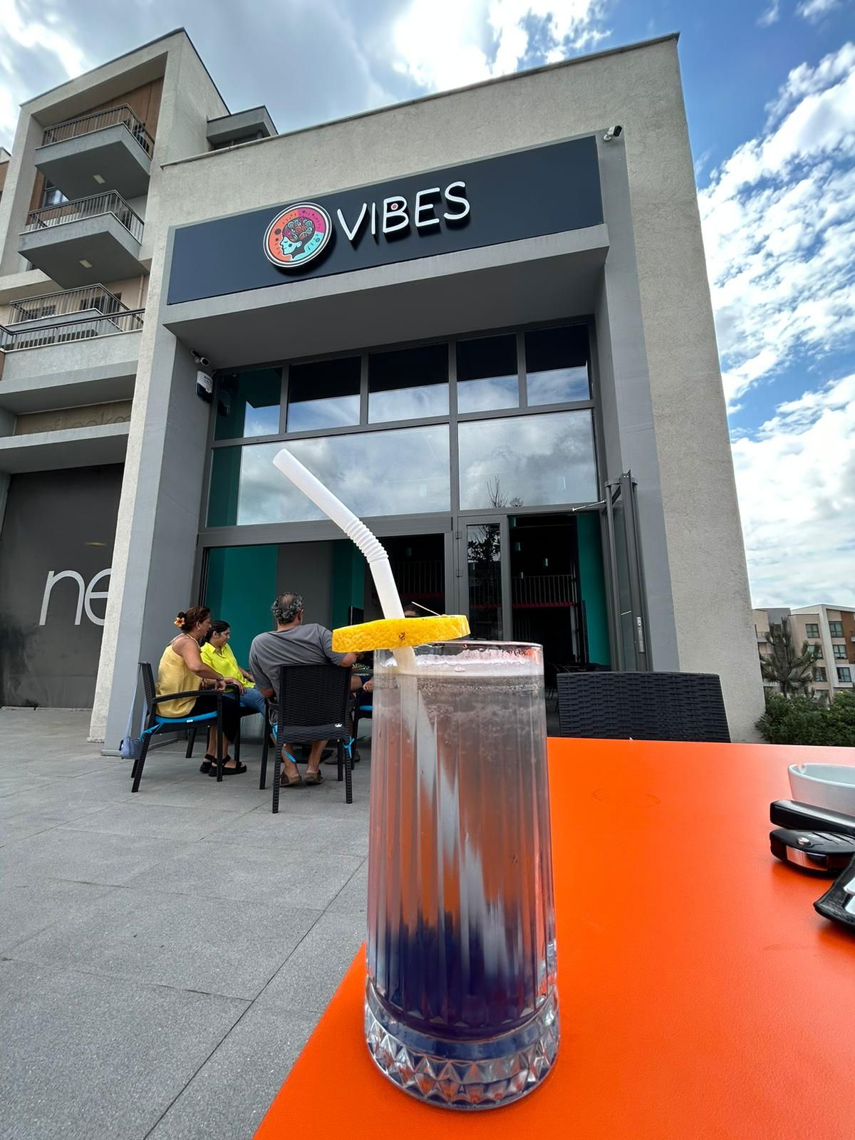 Vibes Restaurant & Cafe