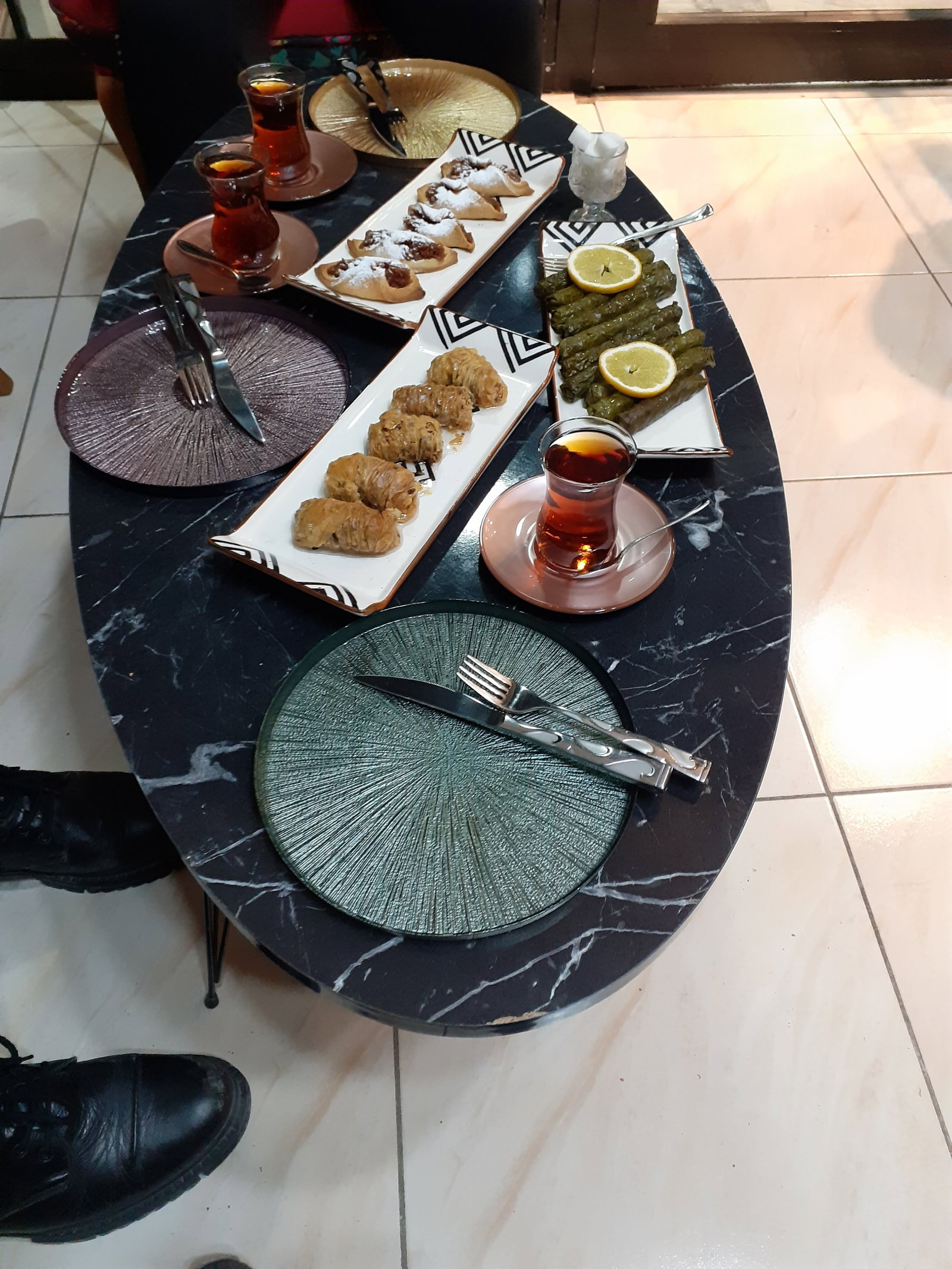 Sosyete35Waffle & Dondurma & Çiğköfte