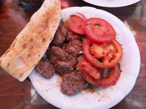 Meshur Mugla Koftecisi Zafer'In Yeri resimleri