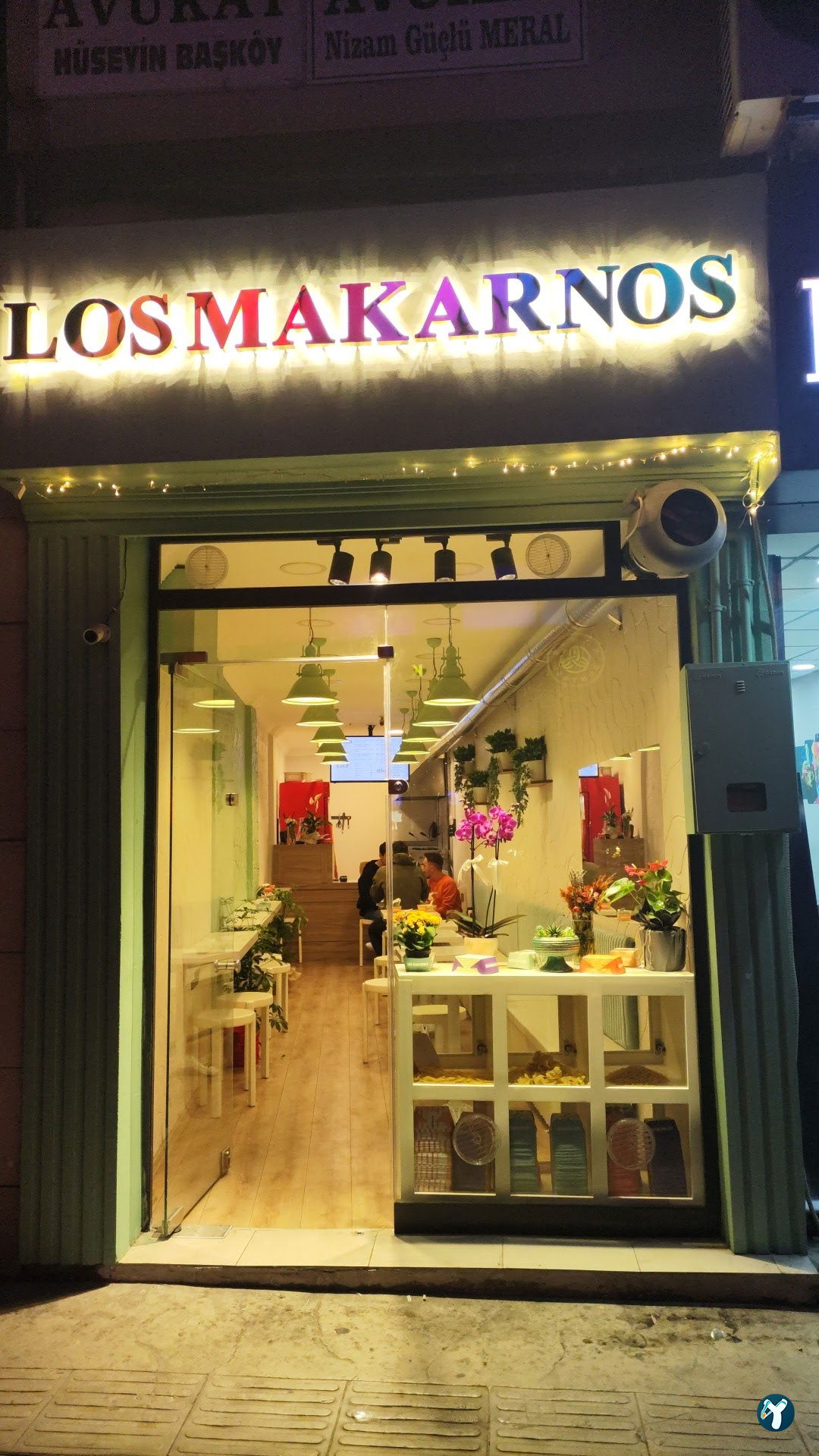Los Makarnos