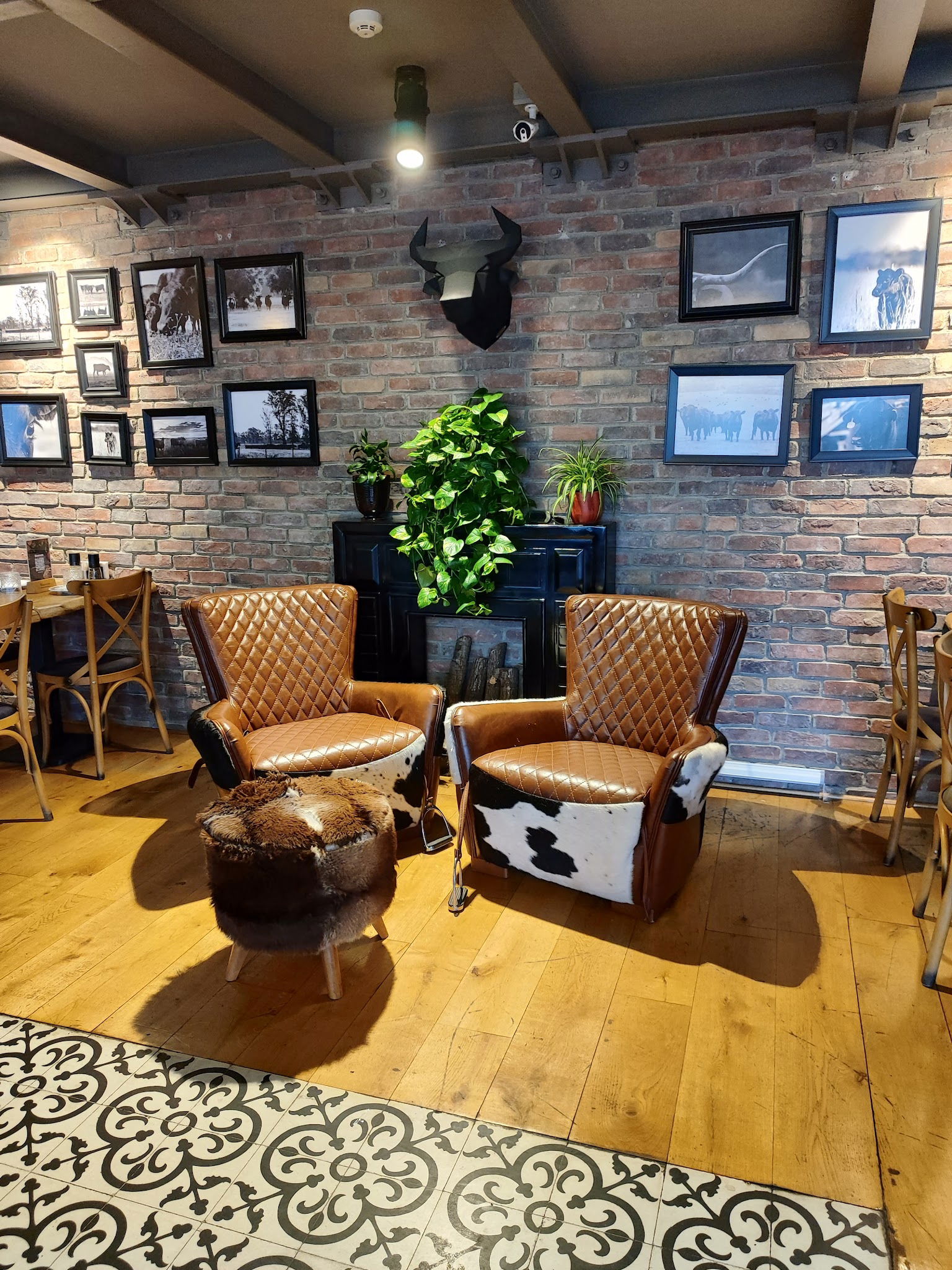 Beeves Grill & Brasserie