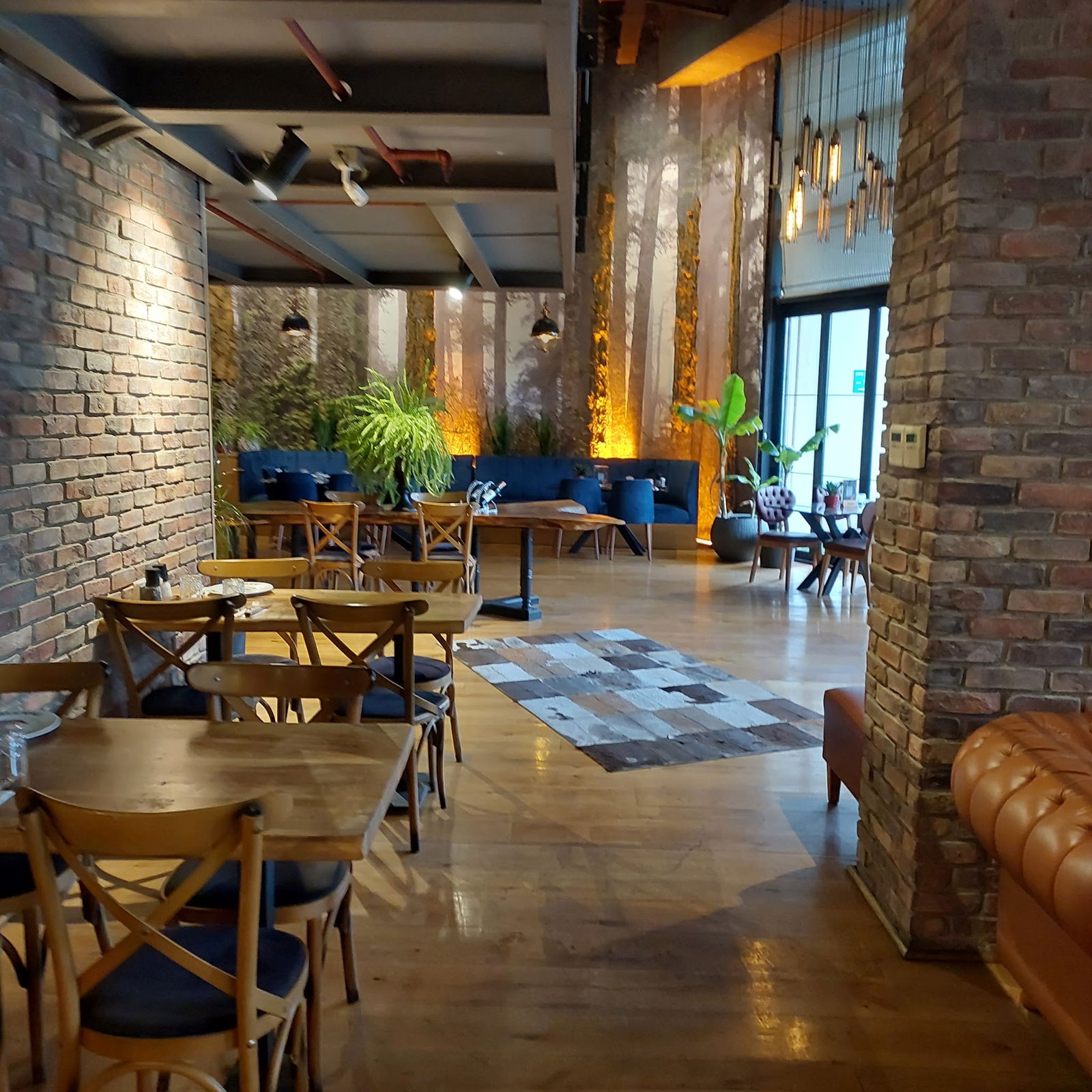 Beeves Grill & Brasserie