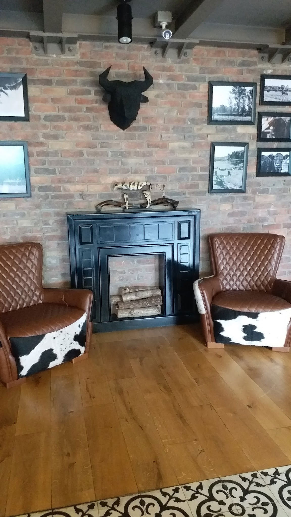 Beeves Grill & Brasserie