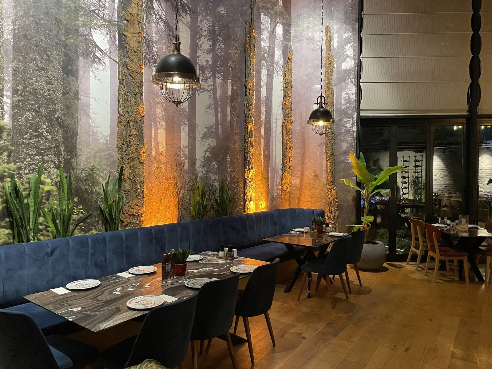 Beeves Grill & Brasserie