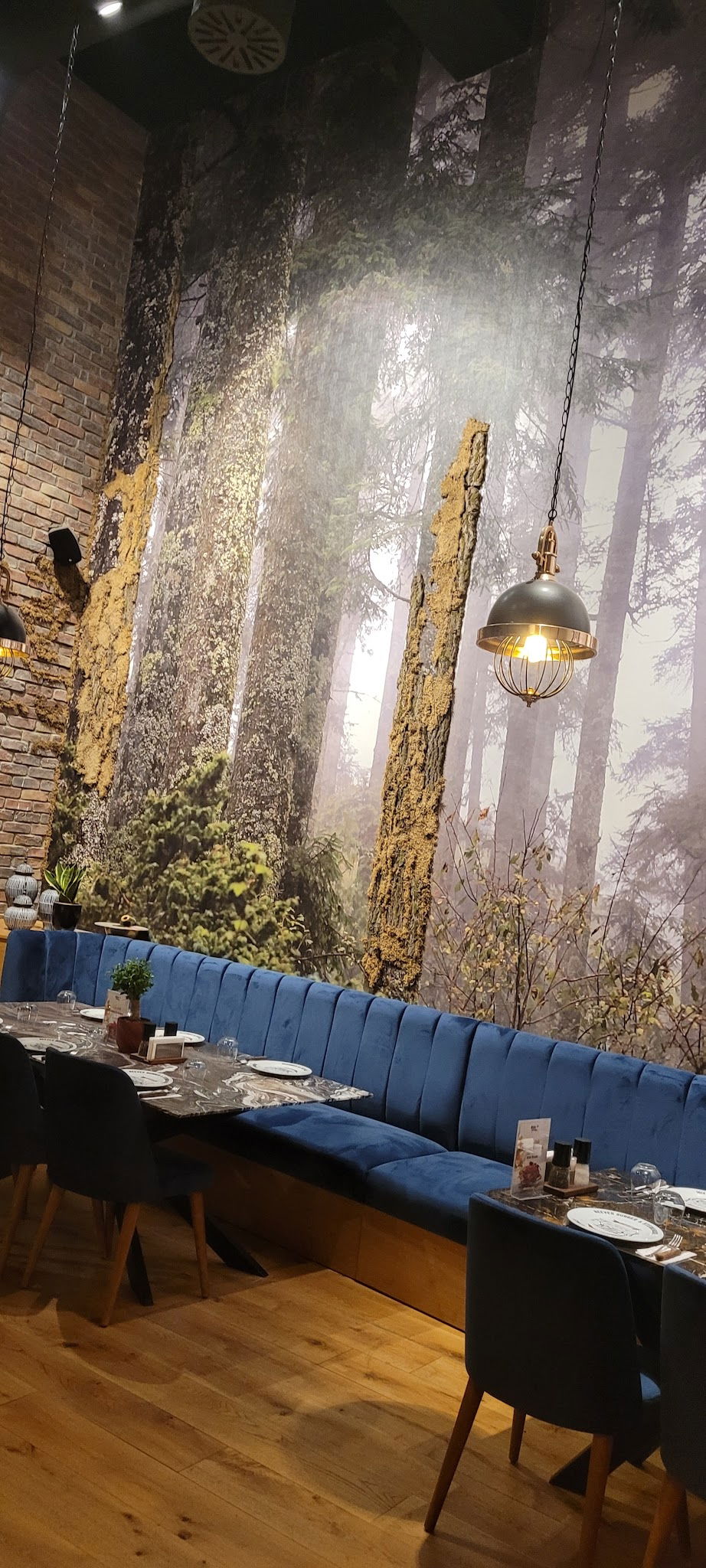 Beeves Grill & Brasserie