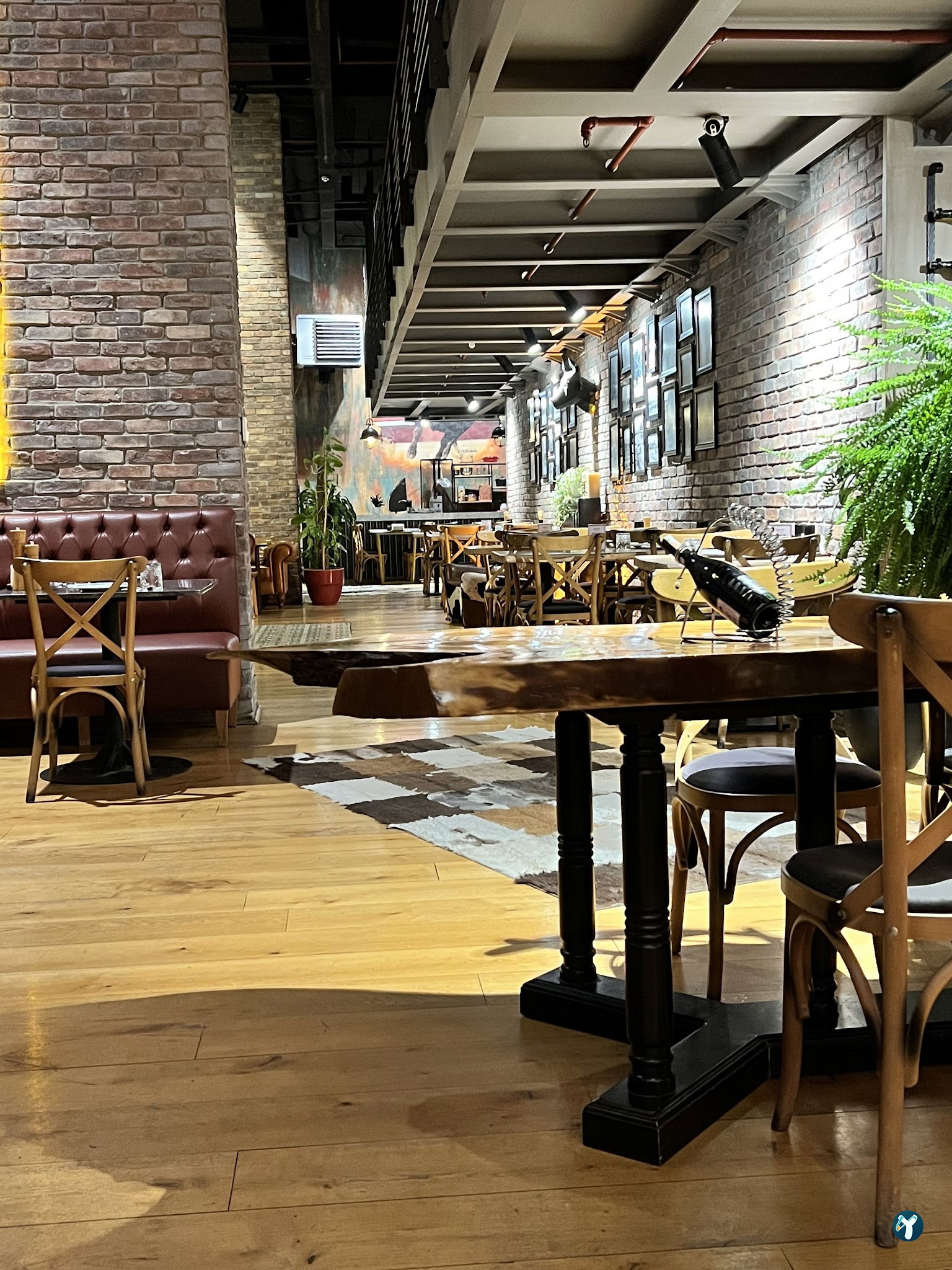 Beeves Grill & Brasserie