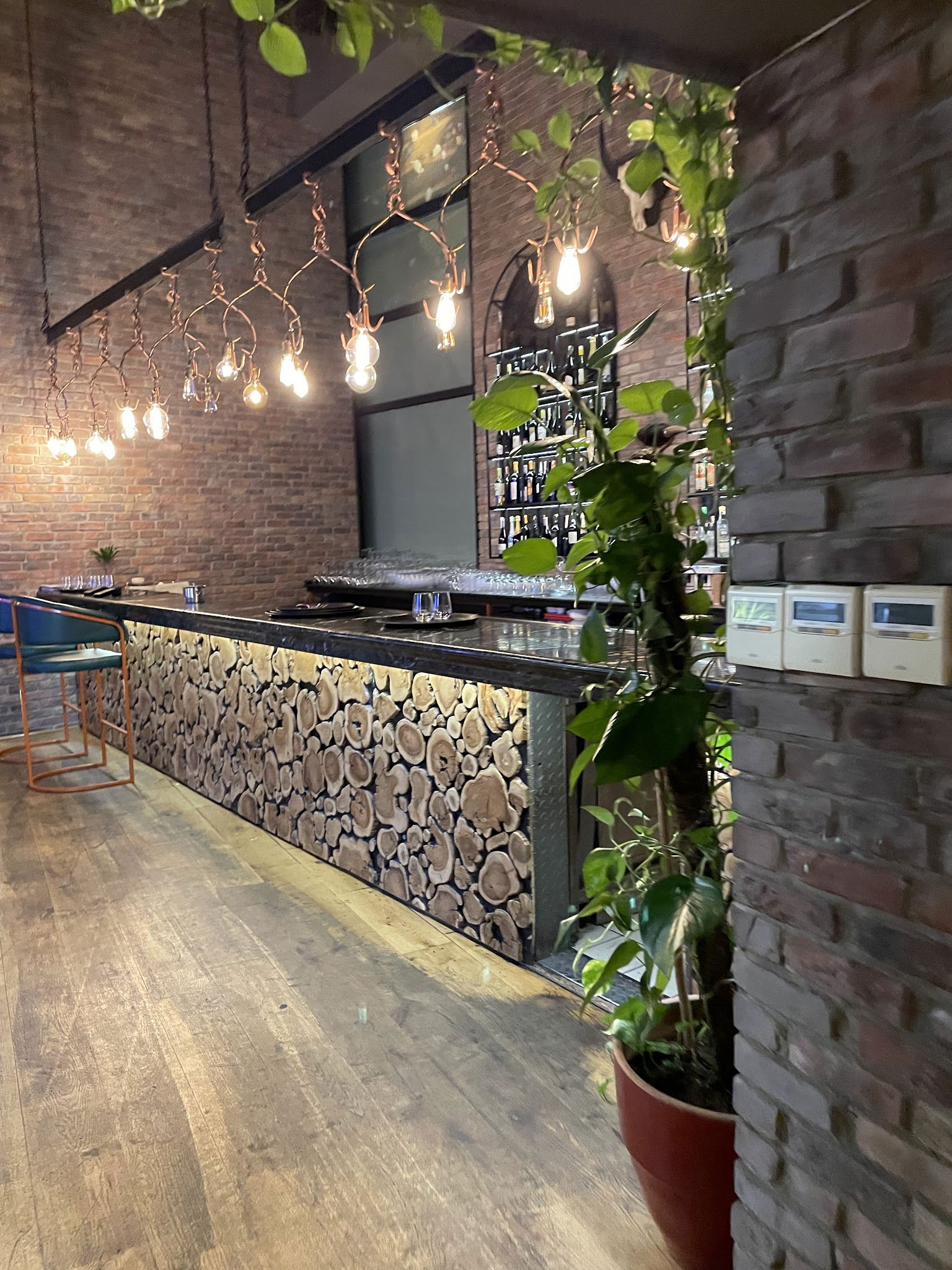 Beeves Grill & Brasserie