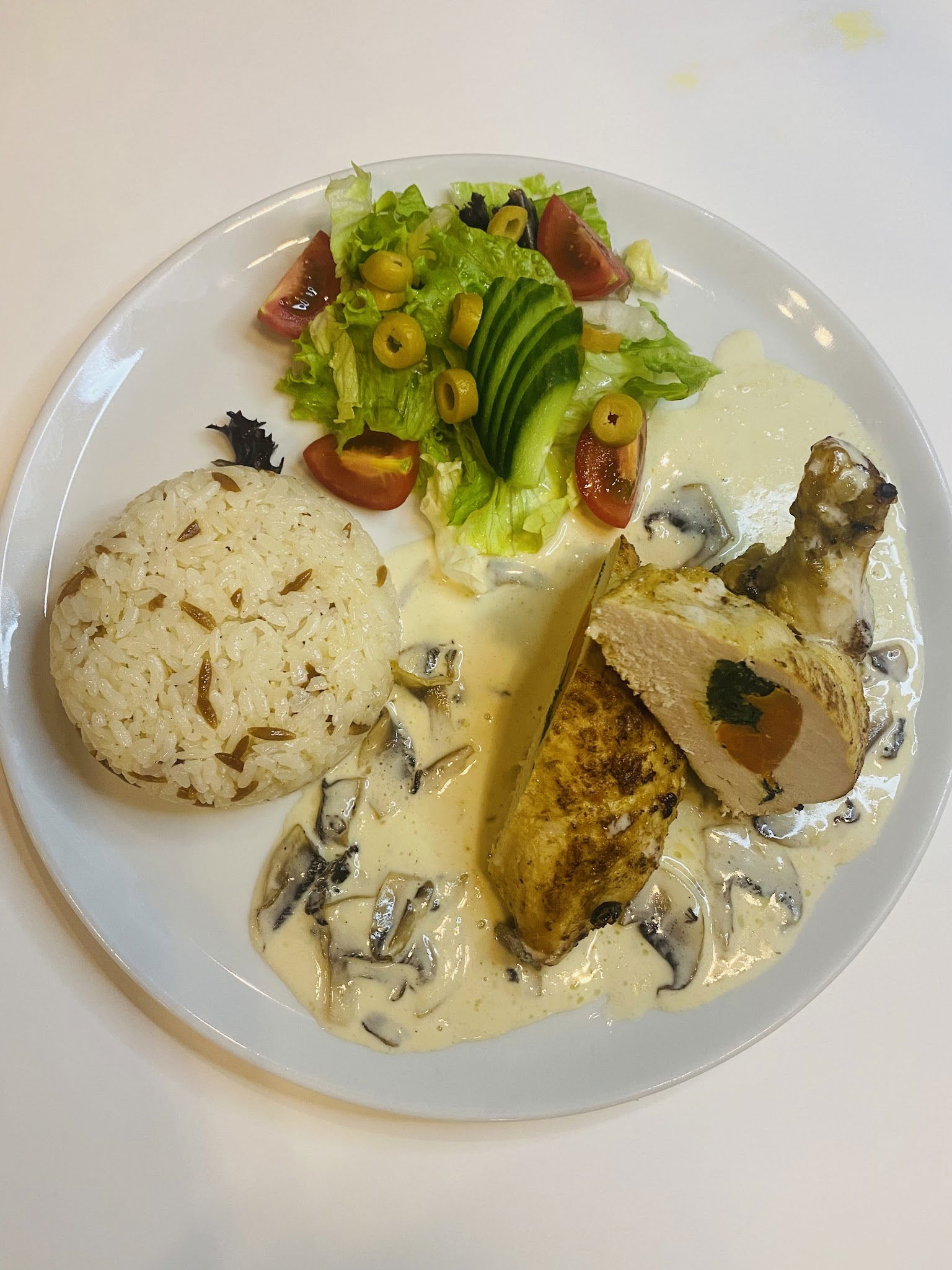 Kaan Cafe Restaurant خان رستورانت Khan Restaurant