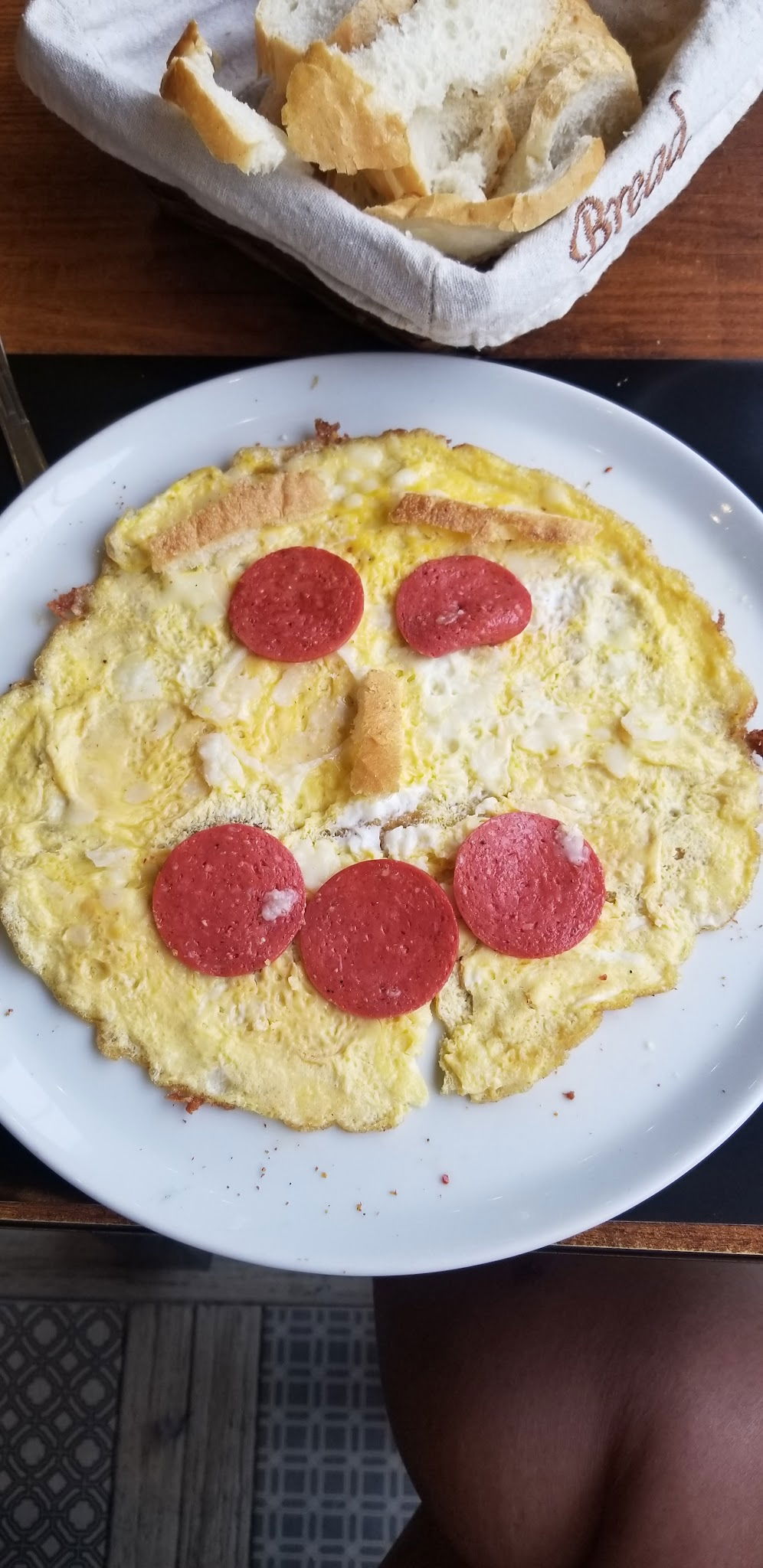 Kaan Cafe Restaurant خان رستورانت Khan Restaurant