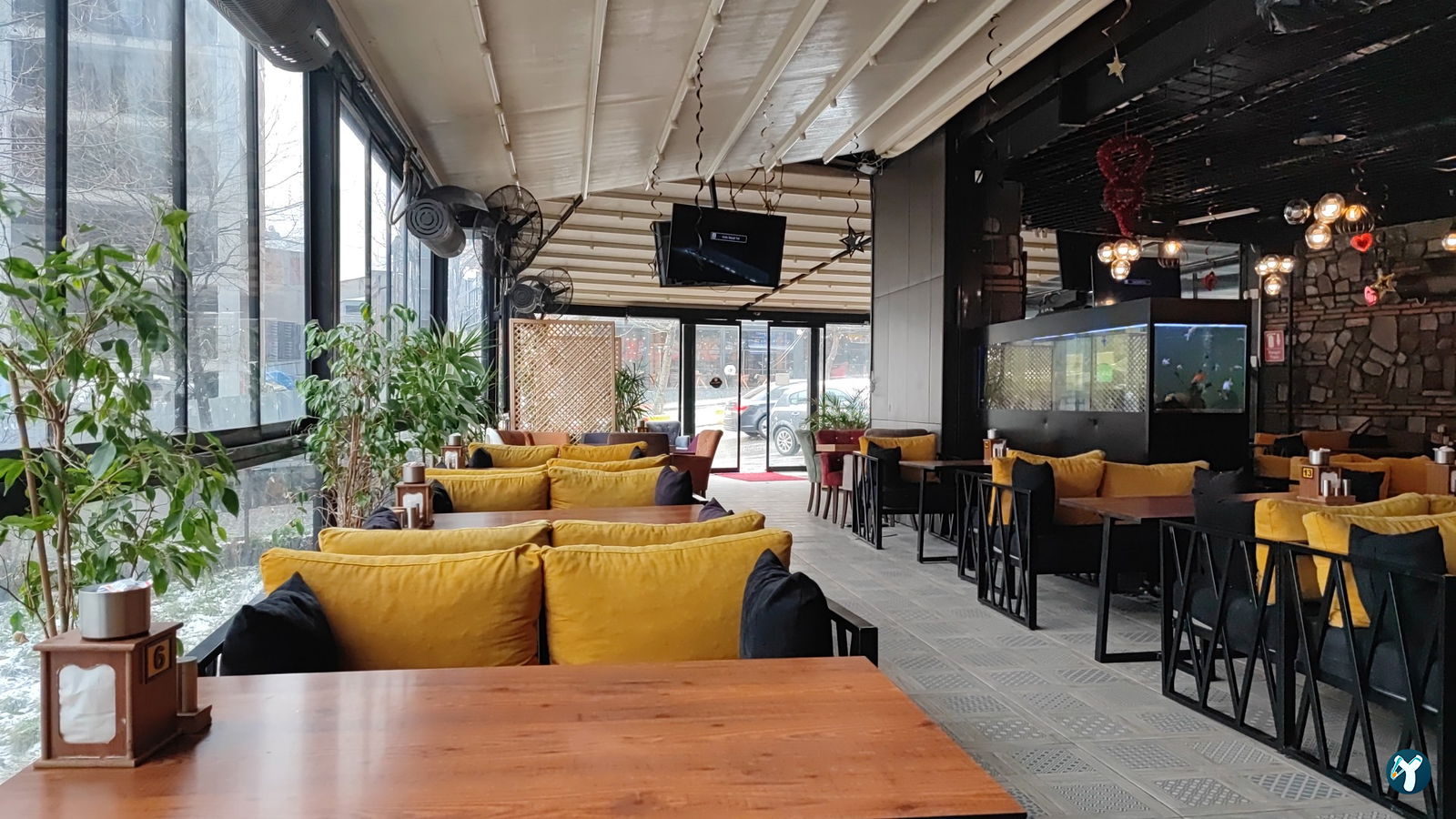 Kaan Cafe Restaurant خان رستورانت Khan Restaurant